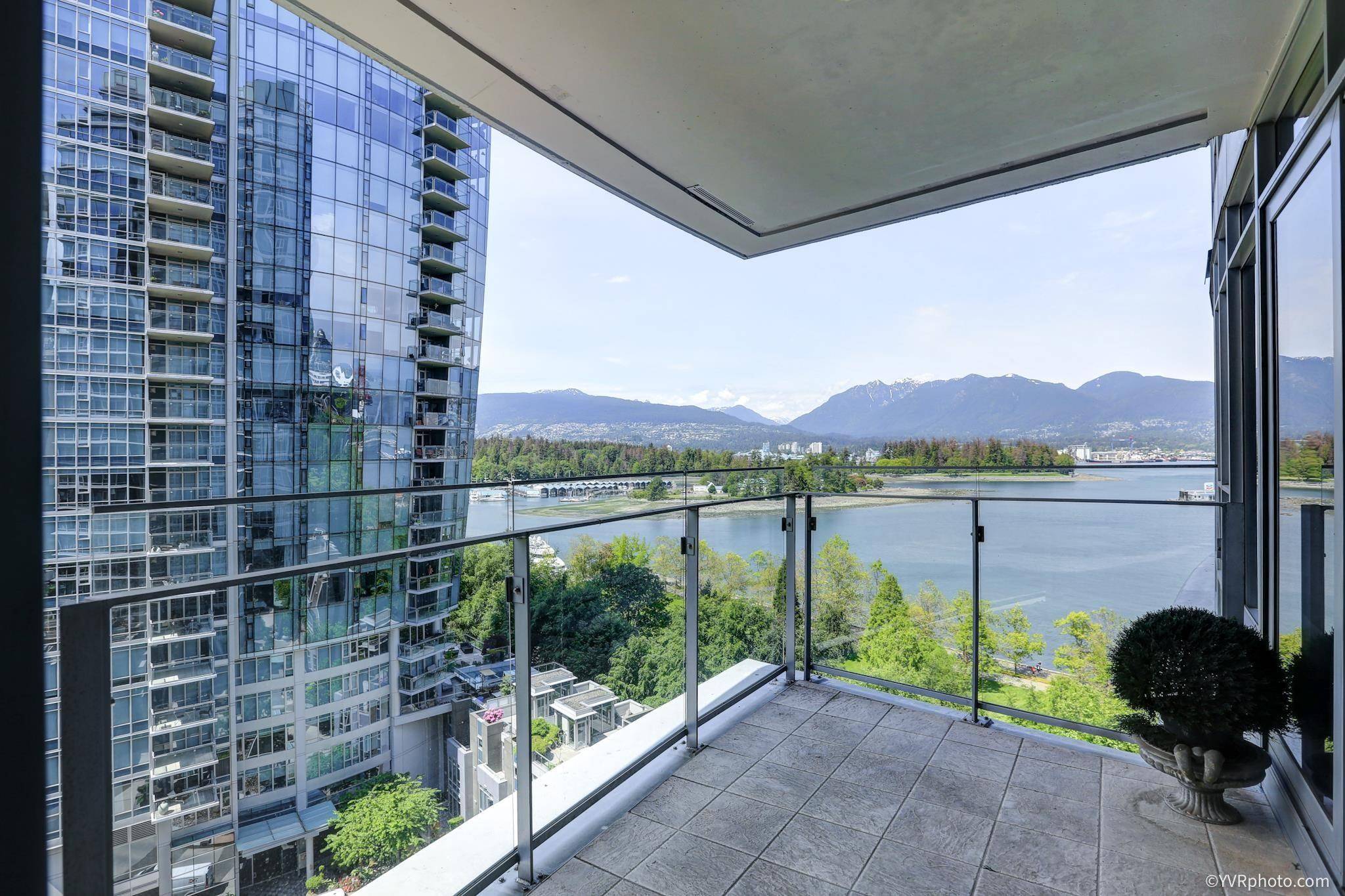 Vancouver, BC V6C 3R1,1233 W CORDOVA ST #1003