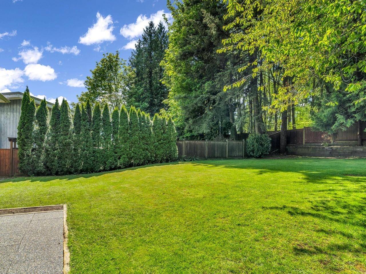 North Vancouver, BC V7G 1L4,415 FAIRWAY DR