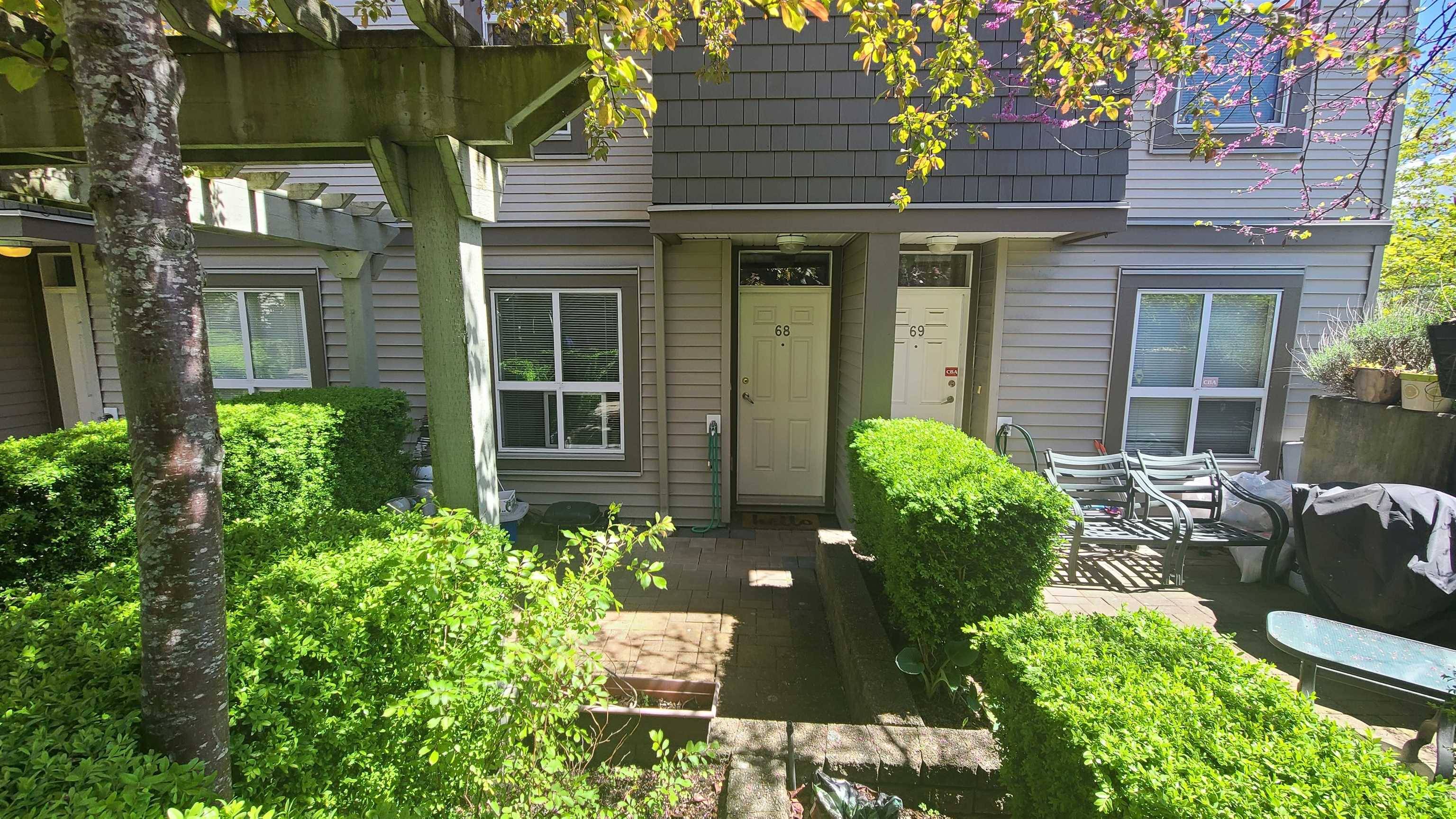 Surrey, BC V3R 3S6,15353 100 AVE #68