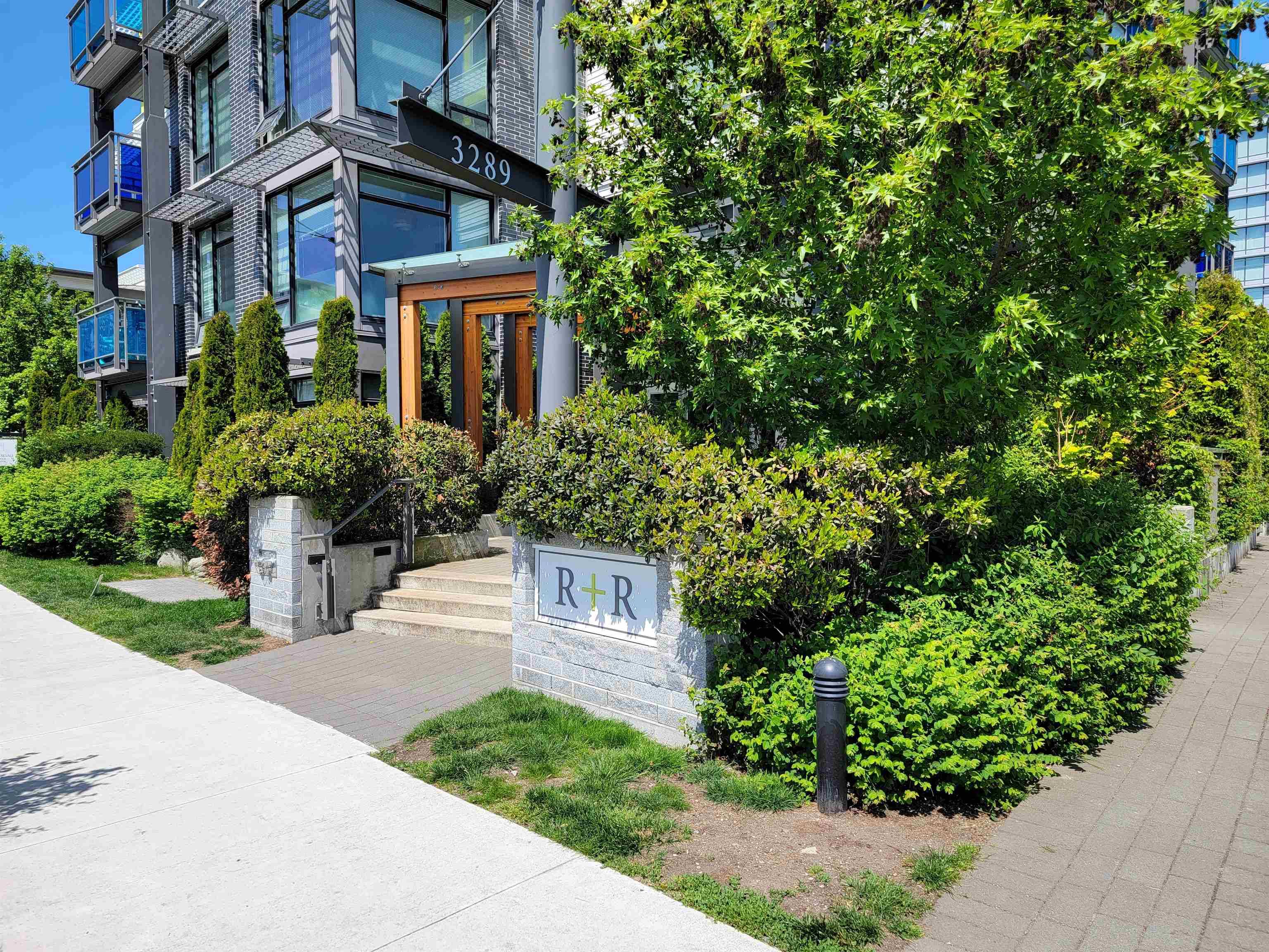 Vancouver, BC V5S 0G2,3289 RIVERWALK AVE #409