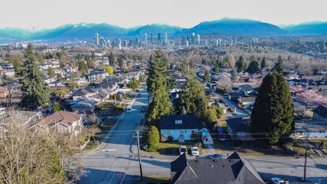 Burnaby, BC V5H 1M3,4665 GRAFTON ST