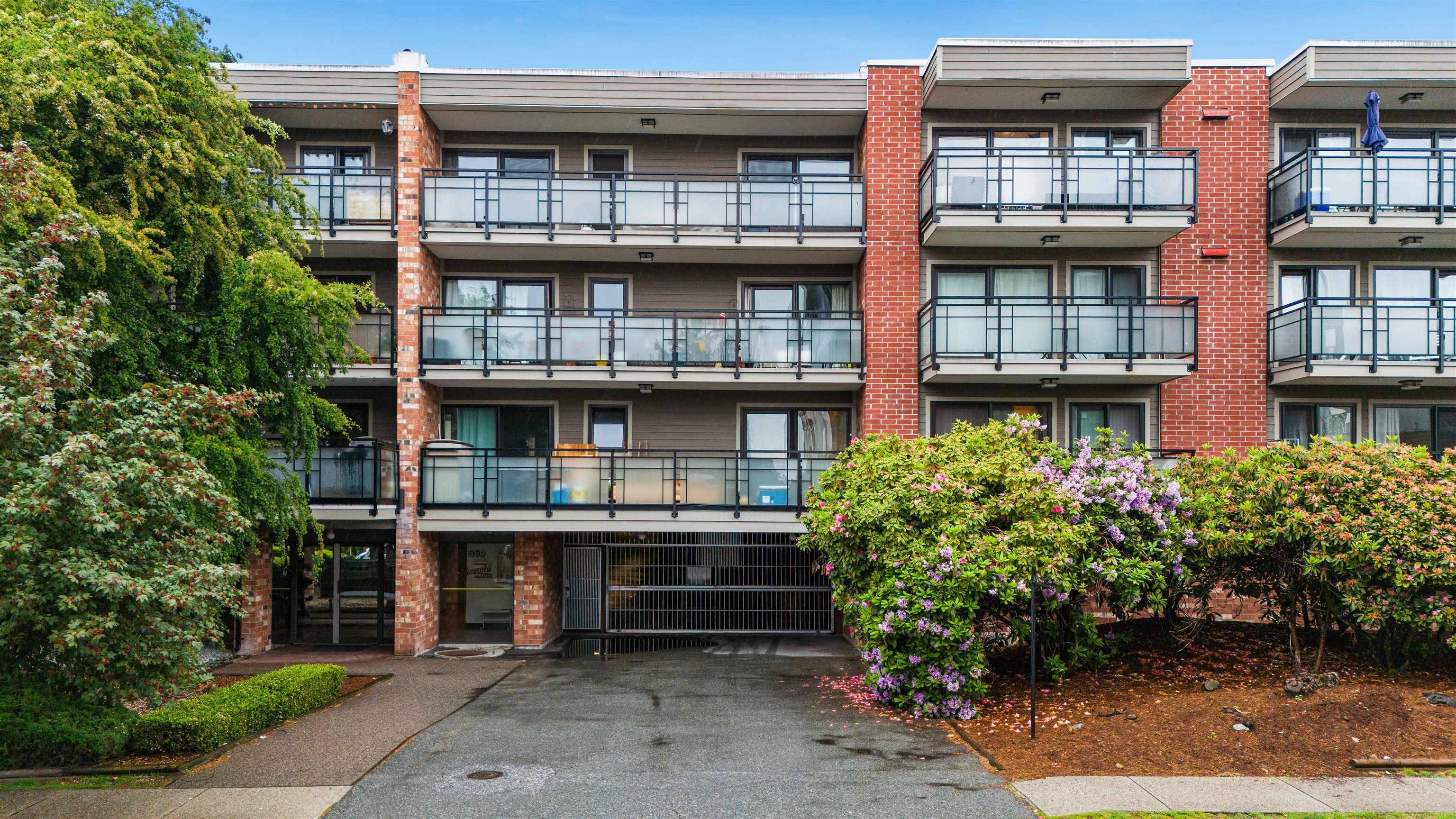 North Vancouver, BC V7L 4N6,360 E 2ND ST #320