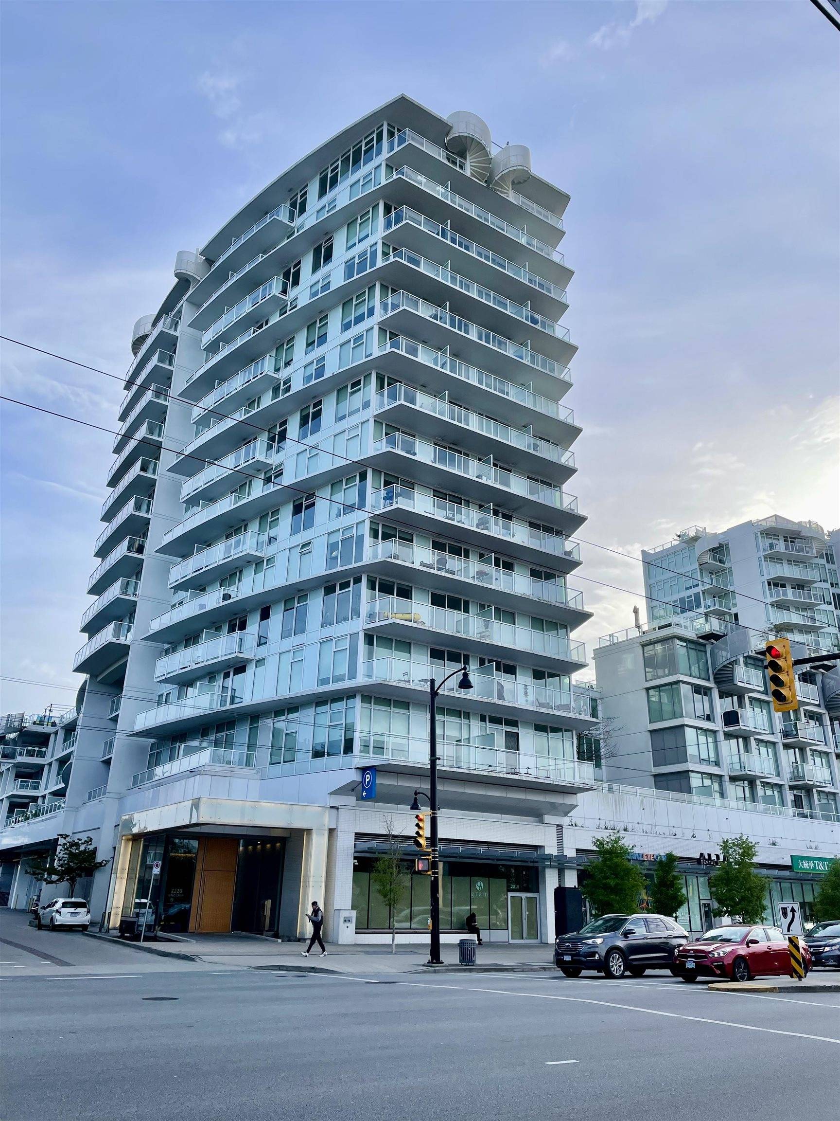 Vancouver, BC V5N 2T7,2220 KINGSWAY #615