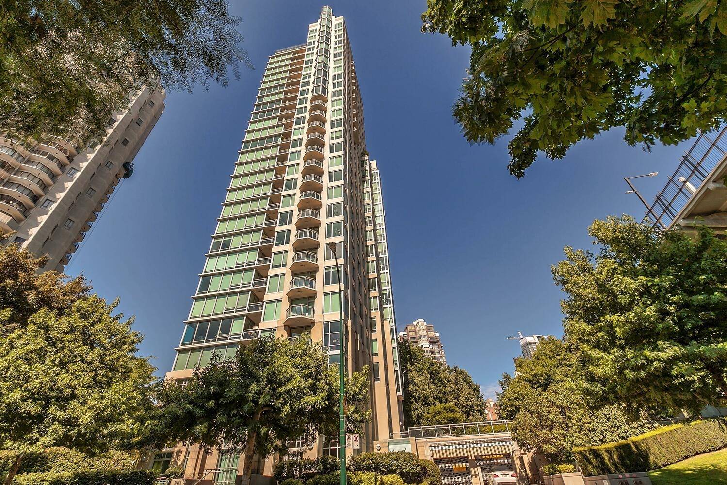 Vancouver, BC V6E 3W2,1005 BEACH AVE #1203