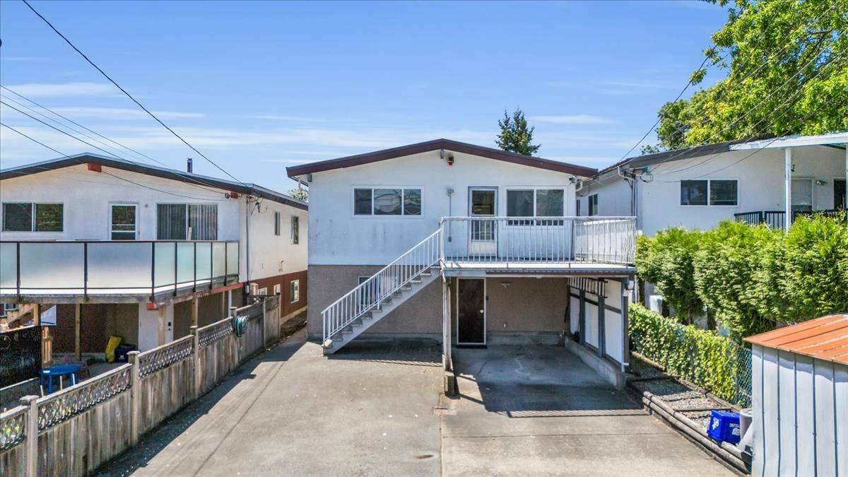 Vancouver, BC V5S 1A8,2769 E 46TH AVE