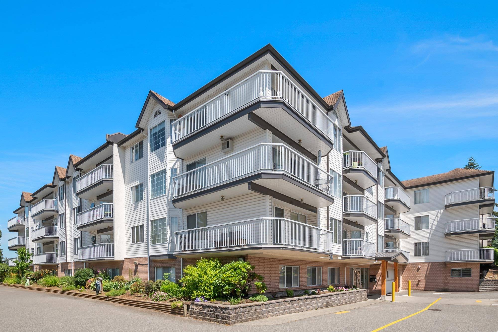 Abbotsford, BC V2S 6Z5,33535 KING RD #211