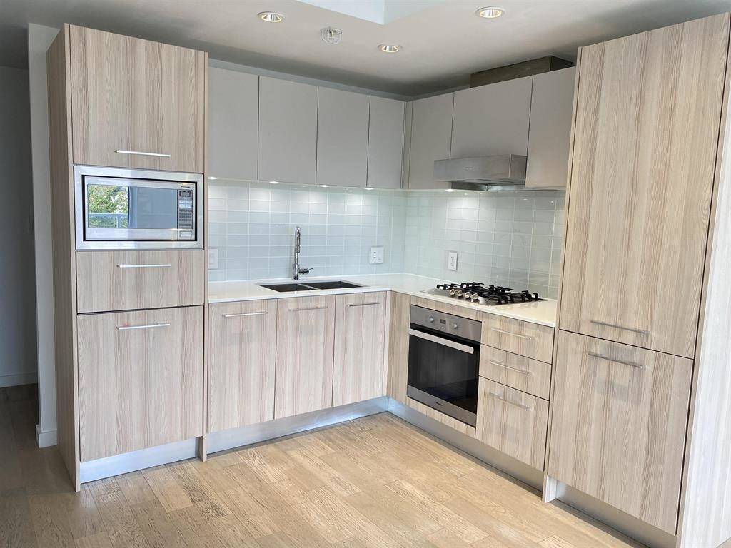 Vancouver, BC V5N 2T7,2220 KINGSWAY #310