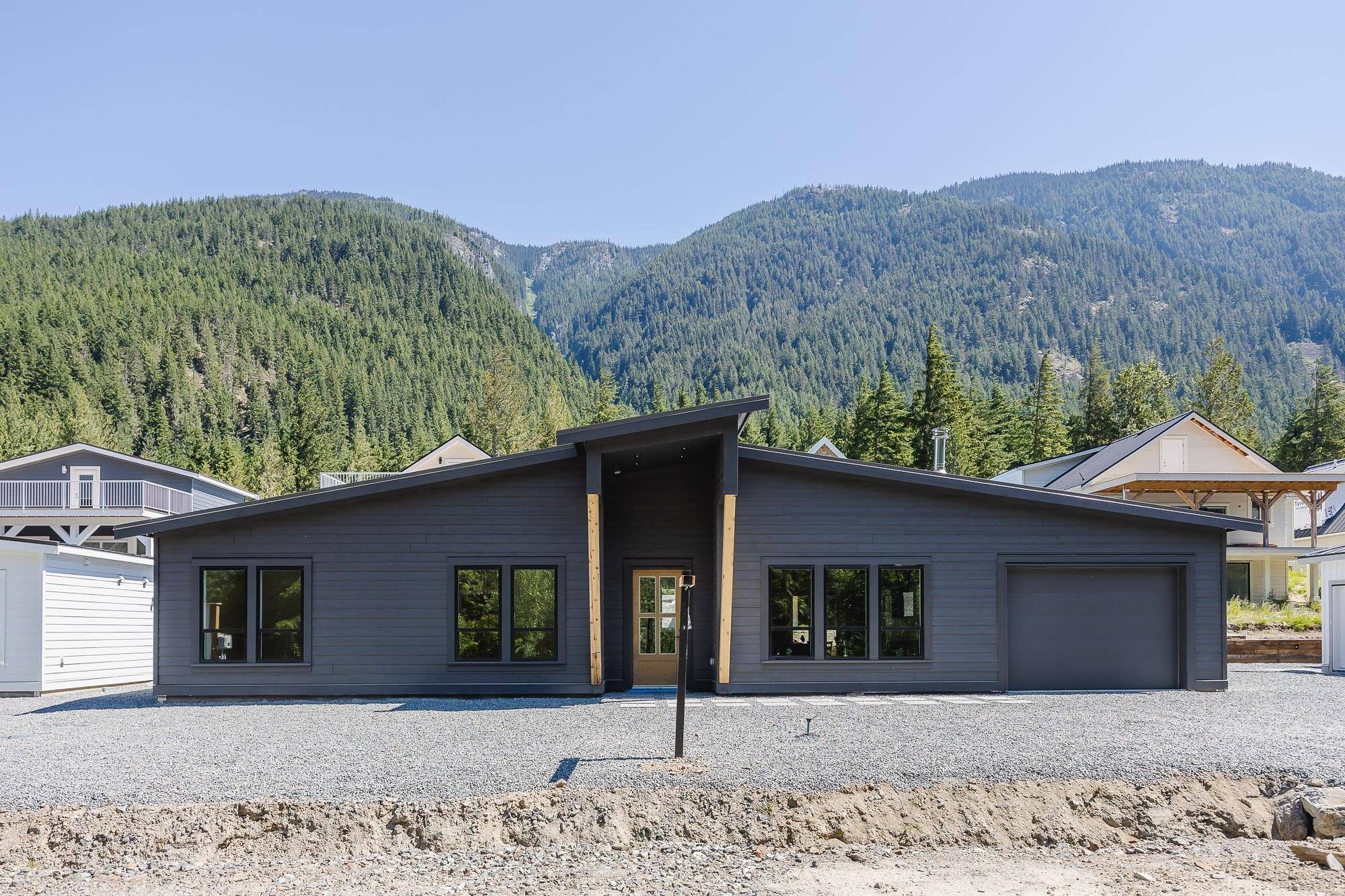 Sunshine Valley, BC V0X 1L5,71384 GROVE PL #HG184