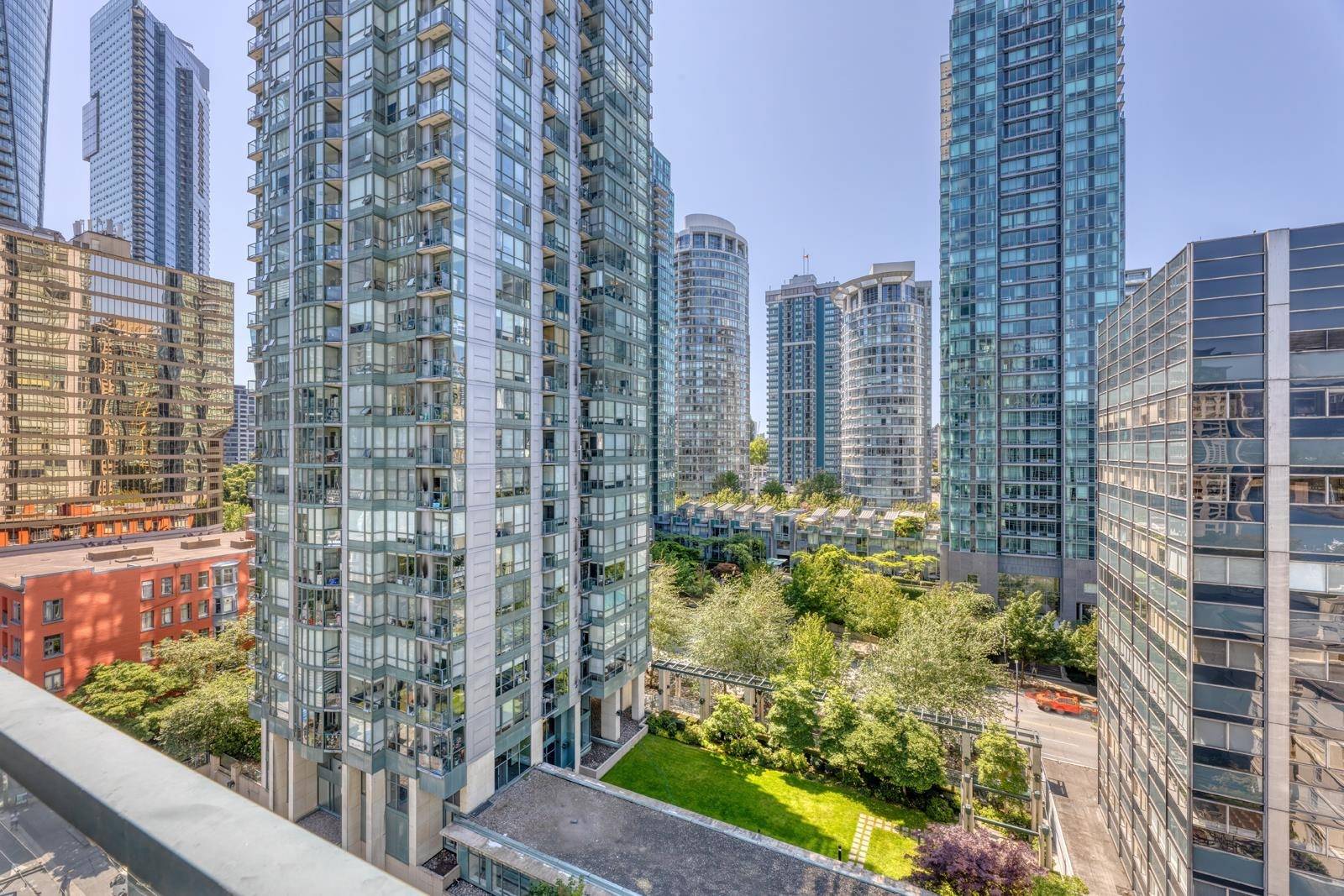 Vancouver, BC V6E 4N2,1238 MELVILLE ST #1501