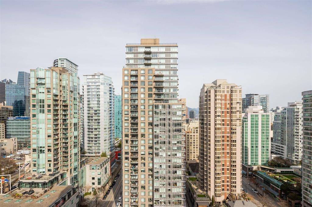 Vancouver, BC V6B 1T7,928 HOMER ST #1705