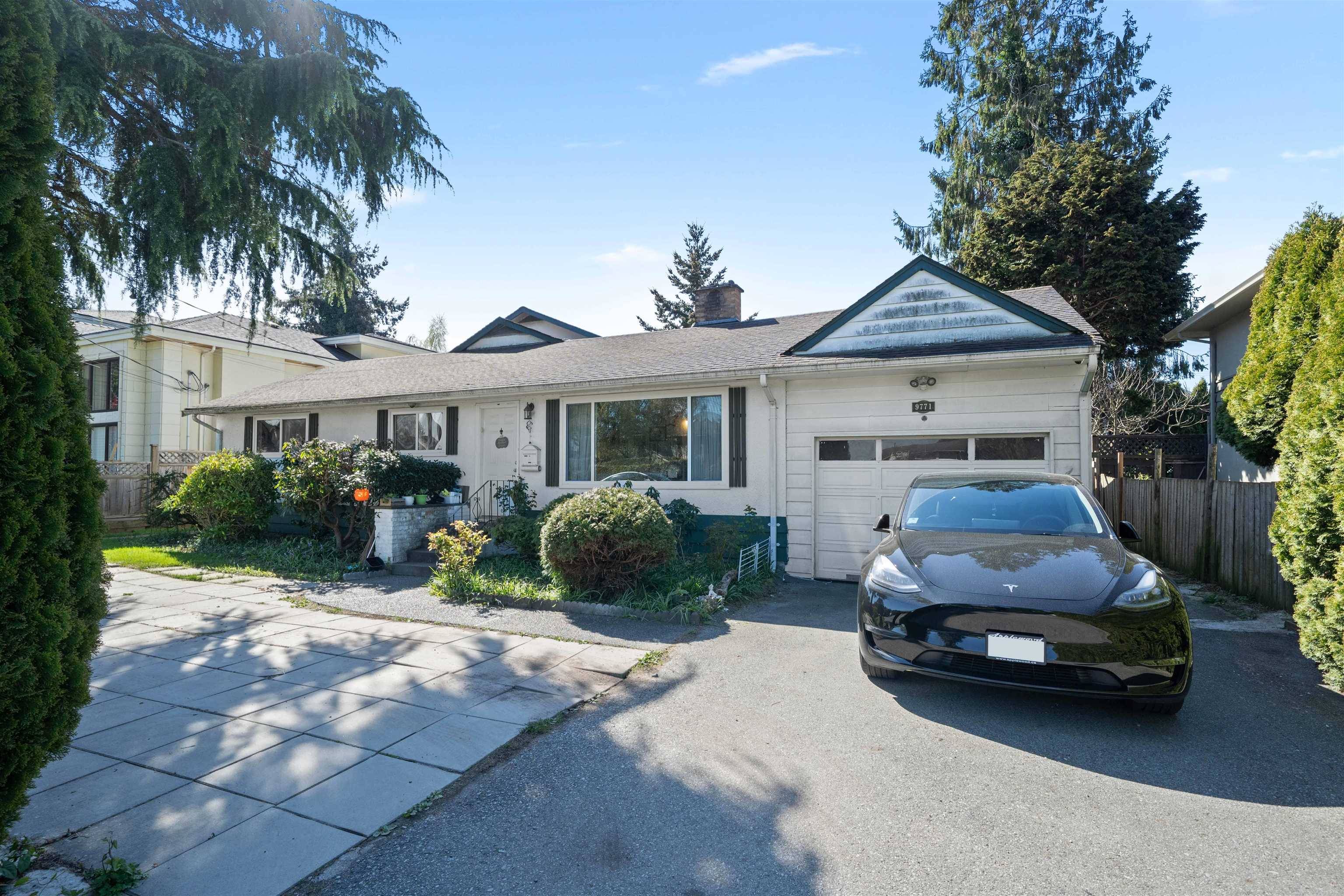 Richmond, BC V7A 2C7,9771 PINEWELL CRES