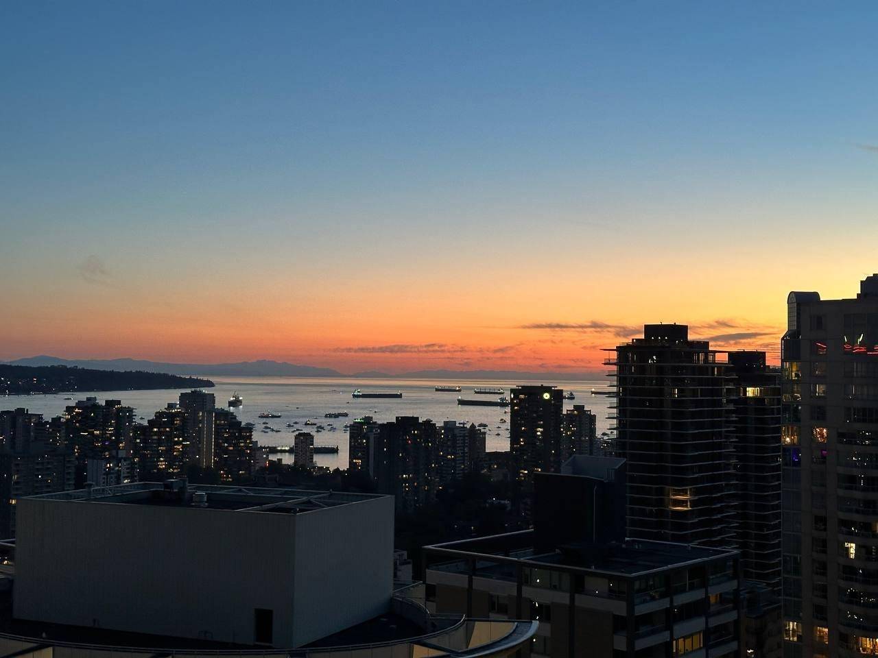 Vancouver, BC V6E 4R2,1200 W GEORGIA ST #3206