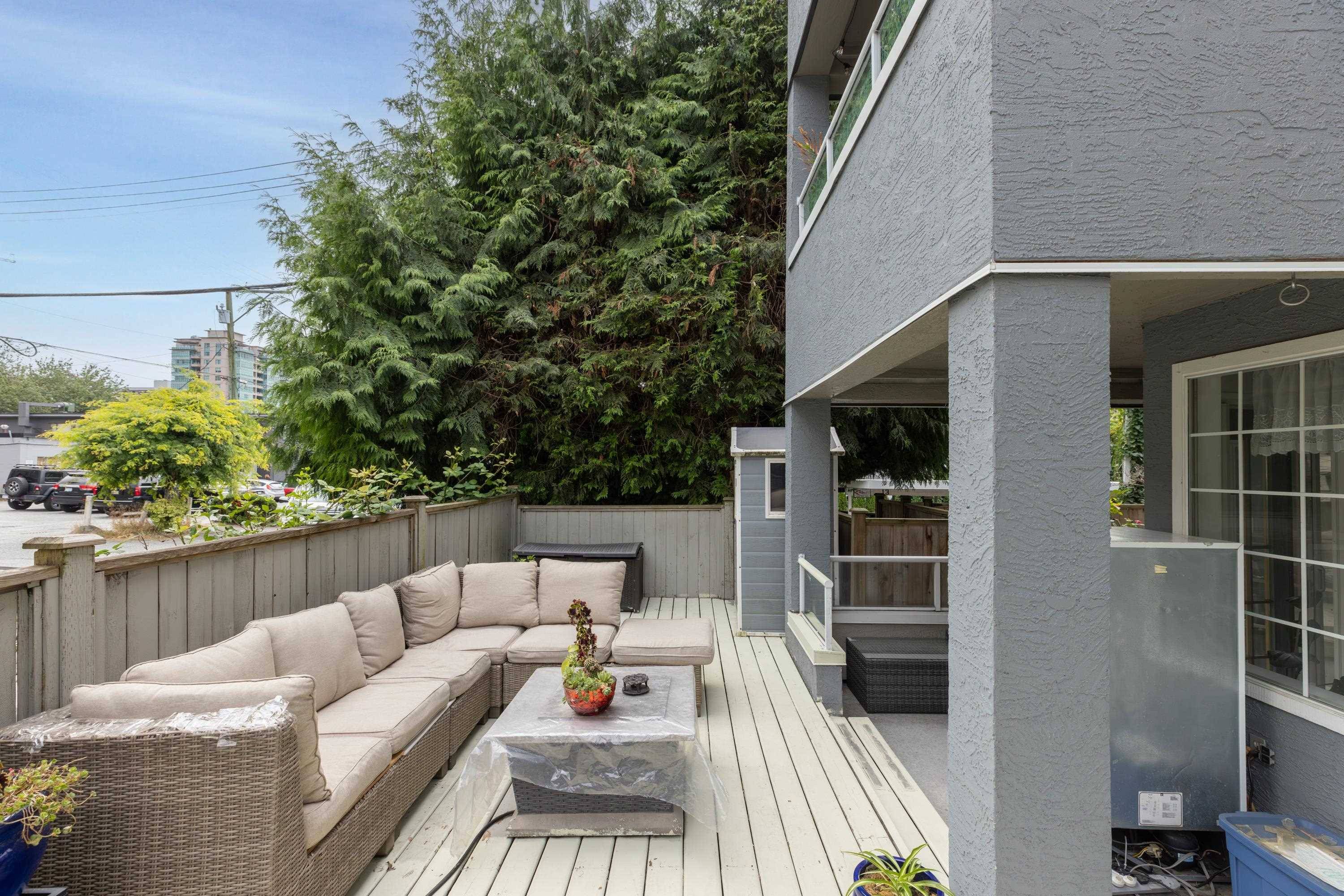 North Vancouver, BC V7M 1W5,125 W 18TH ST #110