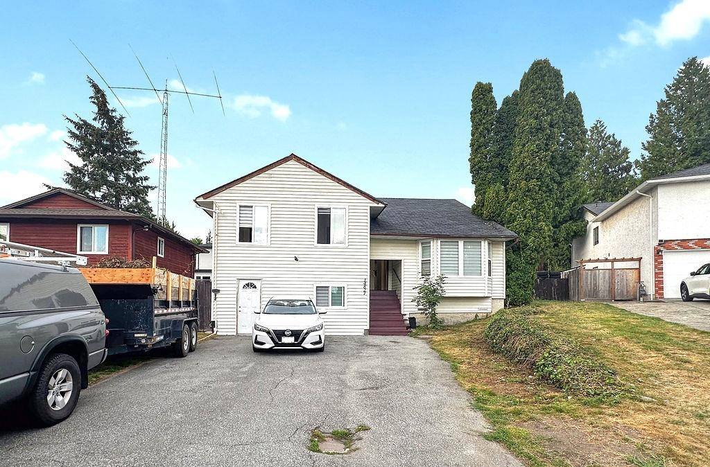 Surrey, BC V3R 7T3,14827 88A AVE