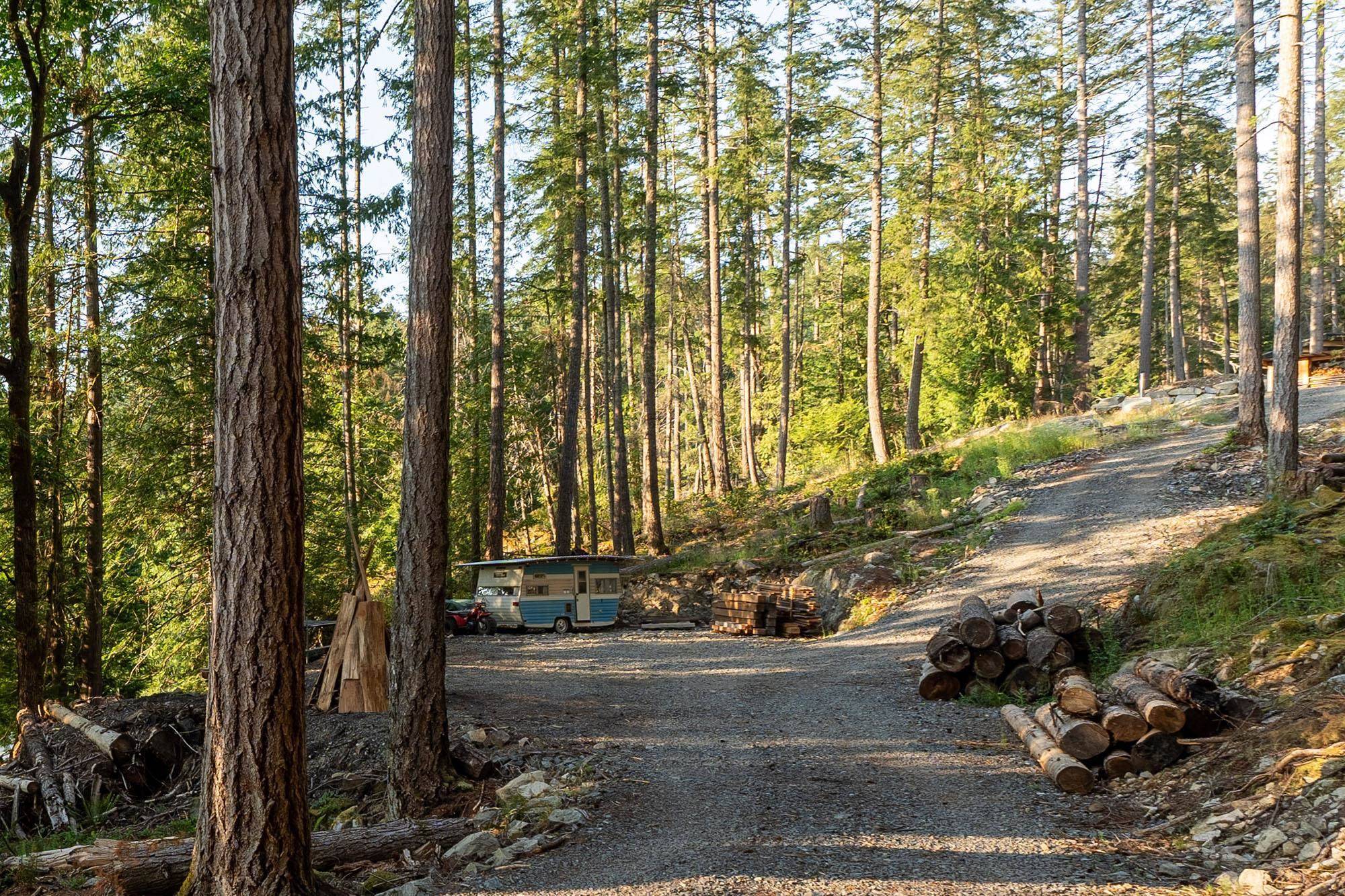 Bowen Island, BC V0N 1G2,1701 JOAN AUDREY LN