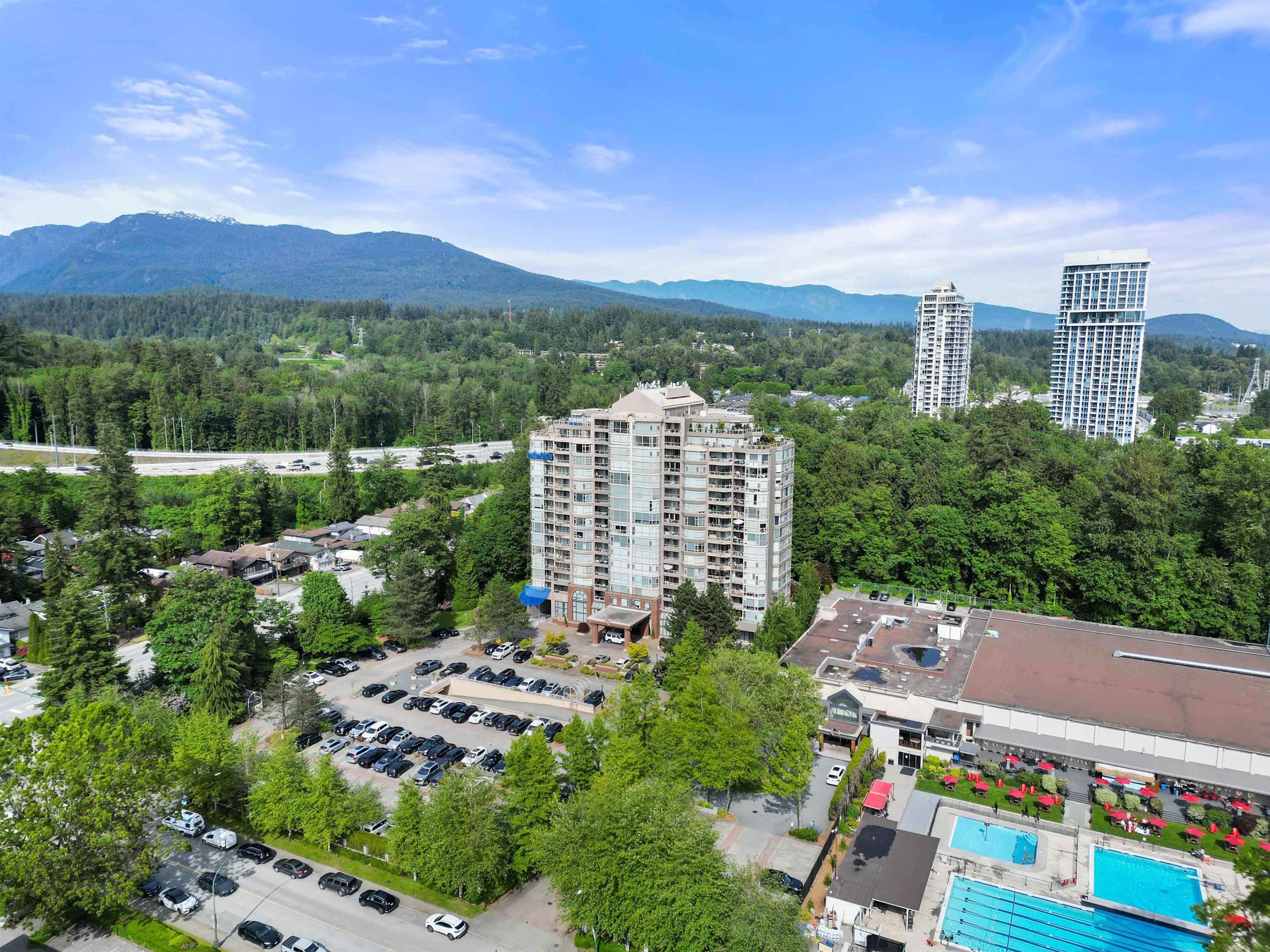 North Vancouver, BC V7J 3T5,1327 E KEITH RD #512