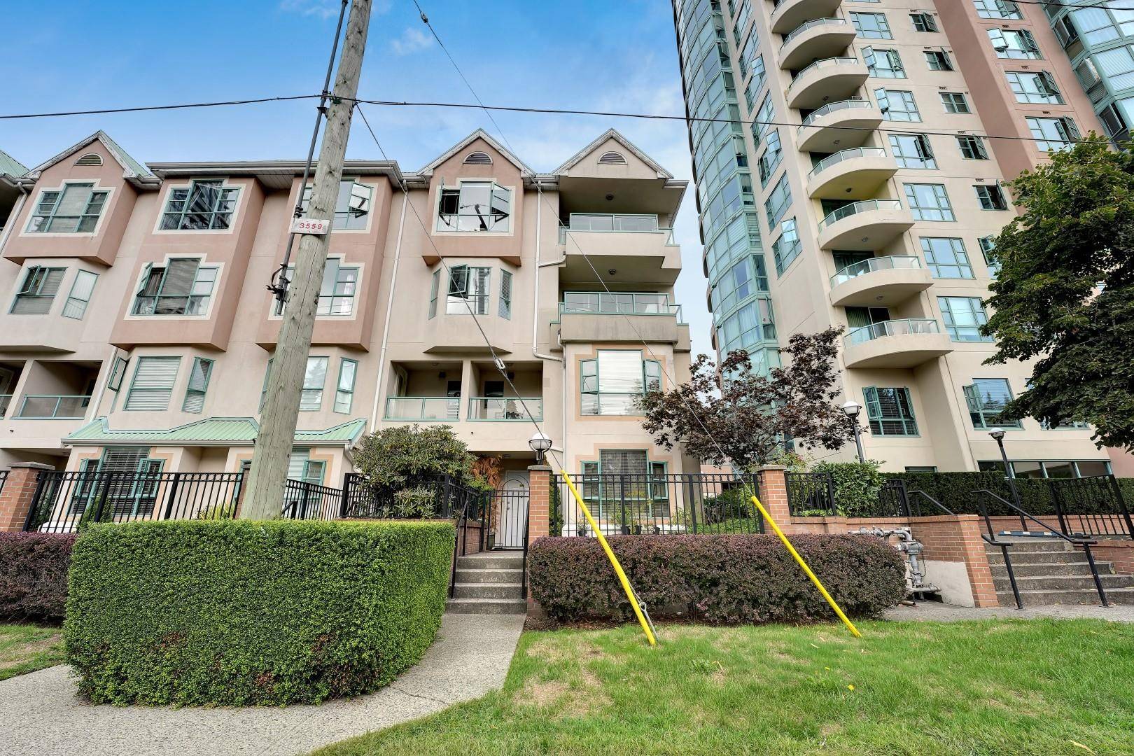 Coquitlam, BC V3B 2P8,3061 GLEN DR #404W