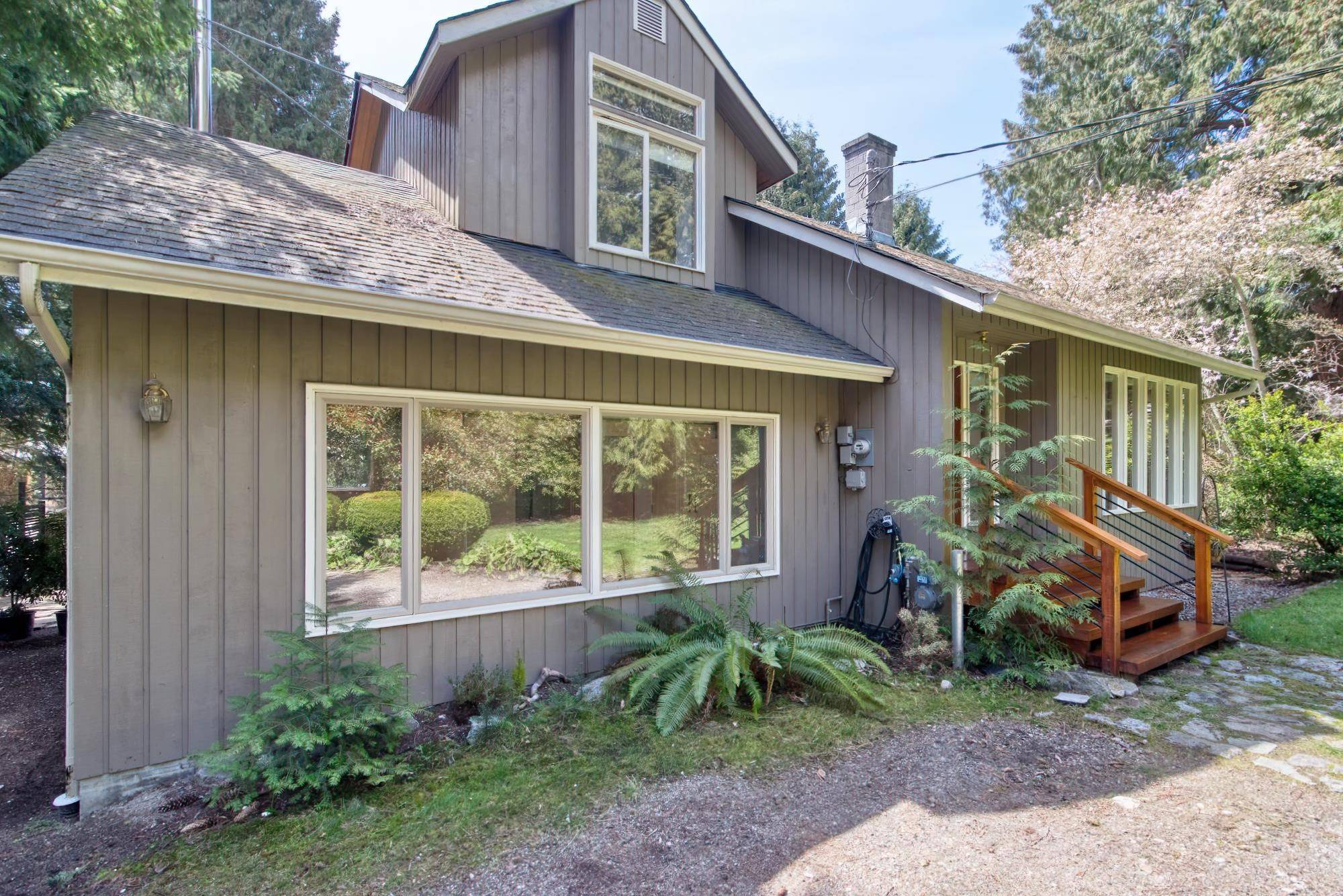 Halfmoon Bay, BC V7Z 0T3,7309 REDROOFFS RD