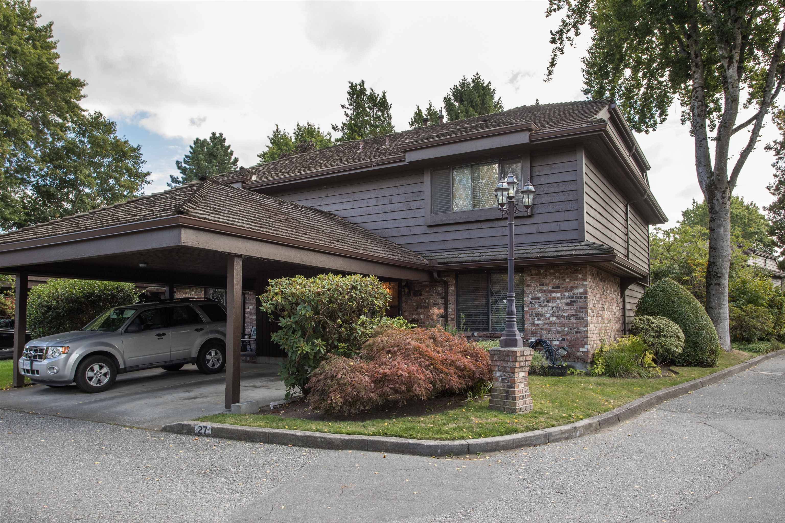 Richmond, BC V7A 4L9,8111 SAUNDERS RD #27