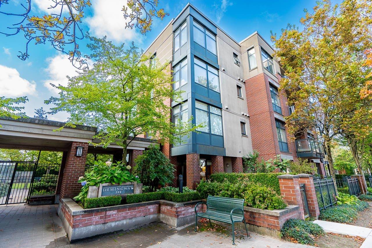 Vancouver, BC V5Z 4S3,588 W 45TH AVE #301