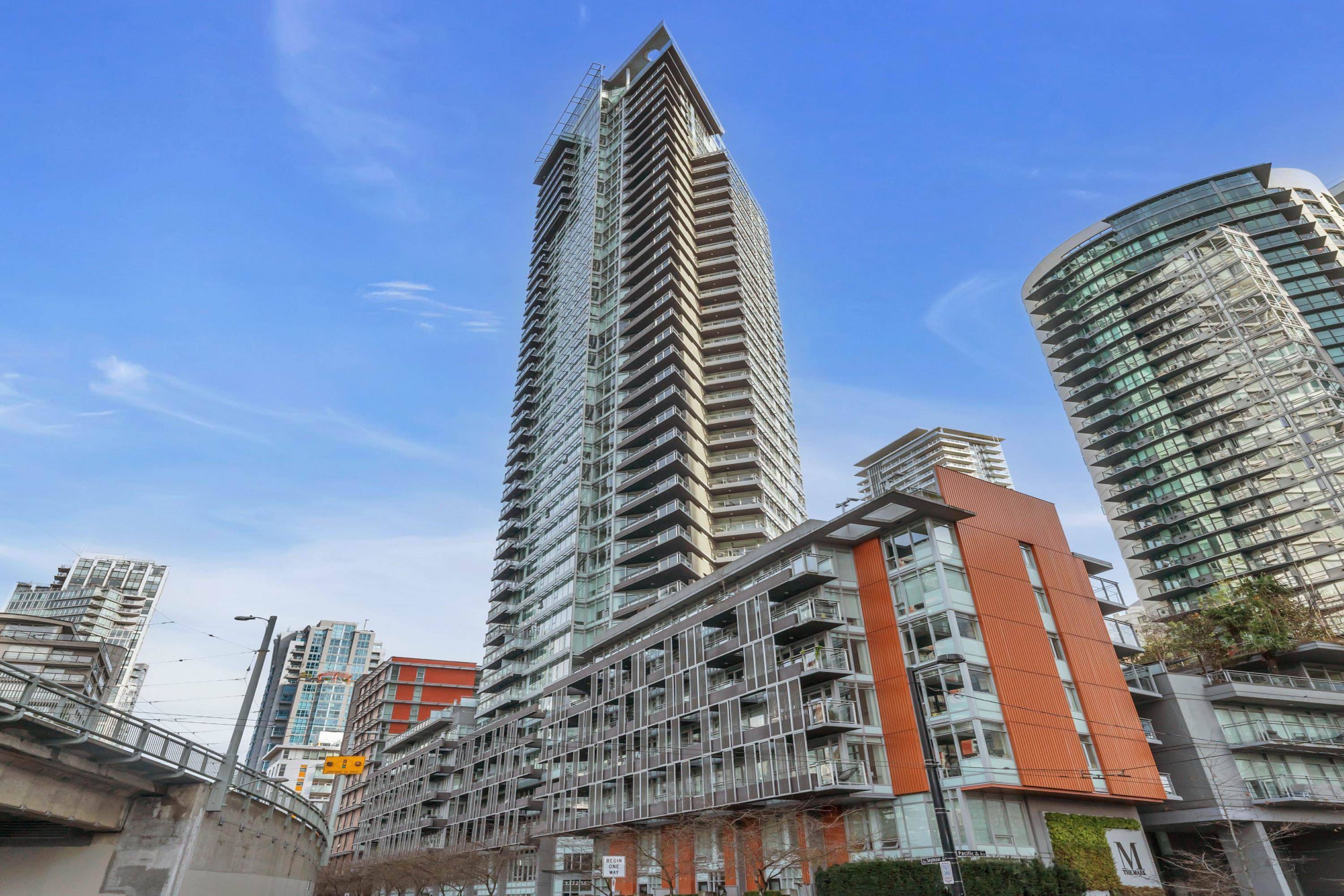 Vancouver, BC V6B 1L1,1372 SEYMOUR ST #807