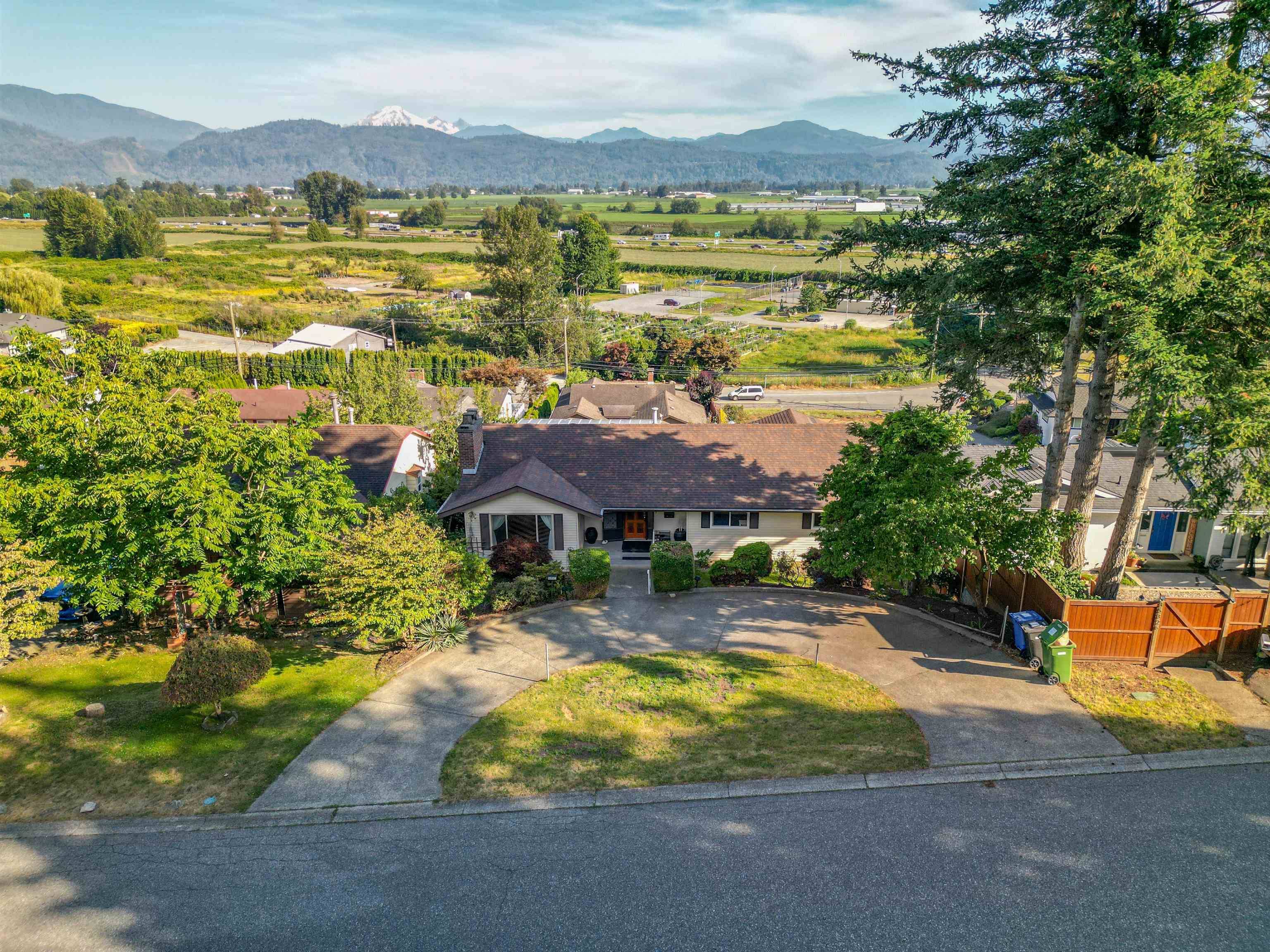 Abbotsford, BC V3G 2C9,35334 ROCKWELL DR