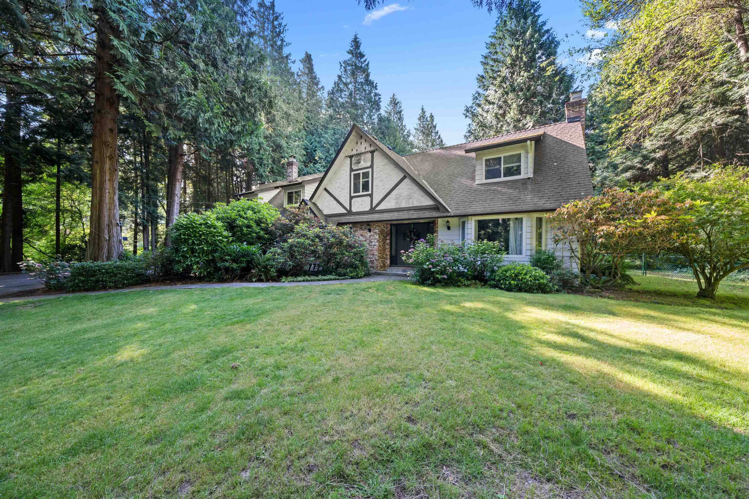 Surrey, BC V4P 1W2,13500 BALSAM CRES