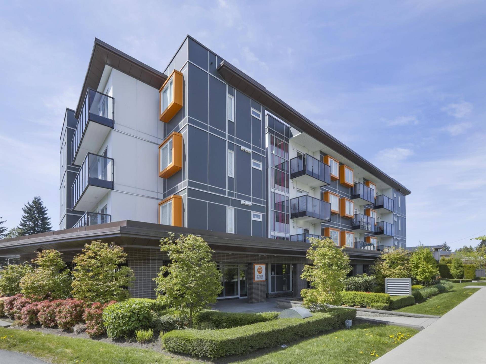 Burnaby, BC V5J 1H9,5288 BERESFORD ST #205