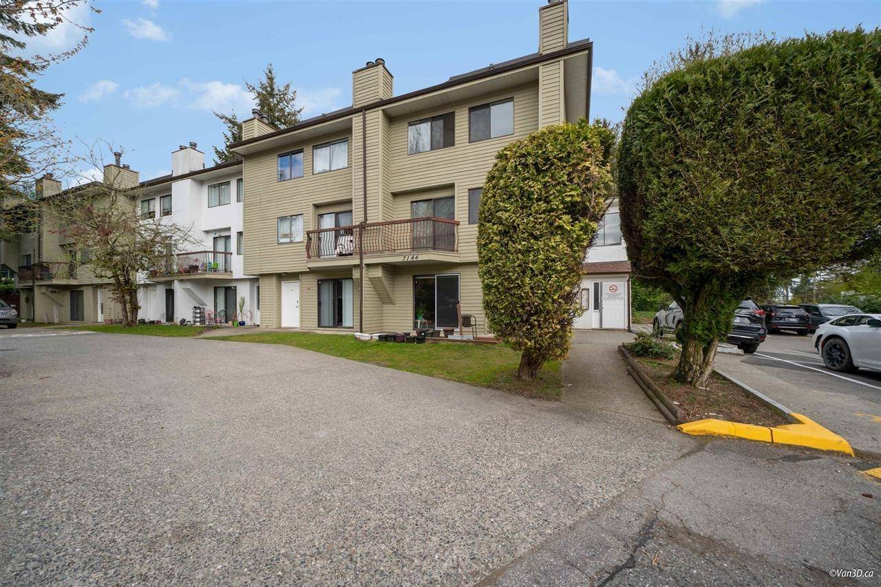 Surrey, BC V3W 8A4,7144 133B ST #212