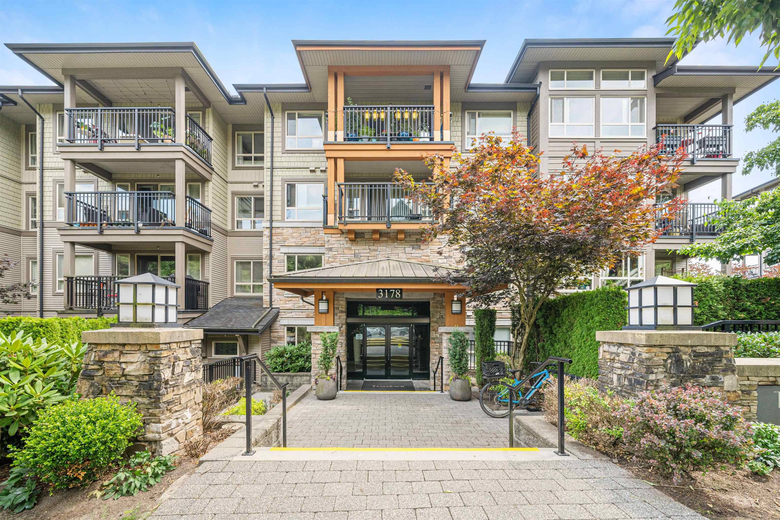 Coquitlam, BC V3E 0B9,3178 DAYANEE SPRINGS BLVD #522