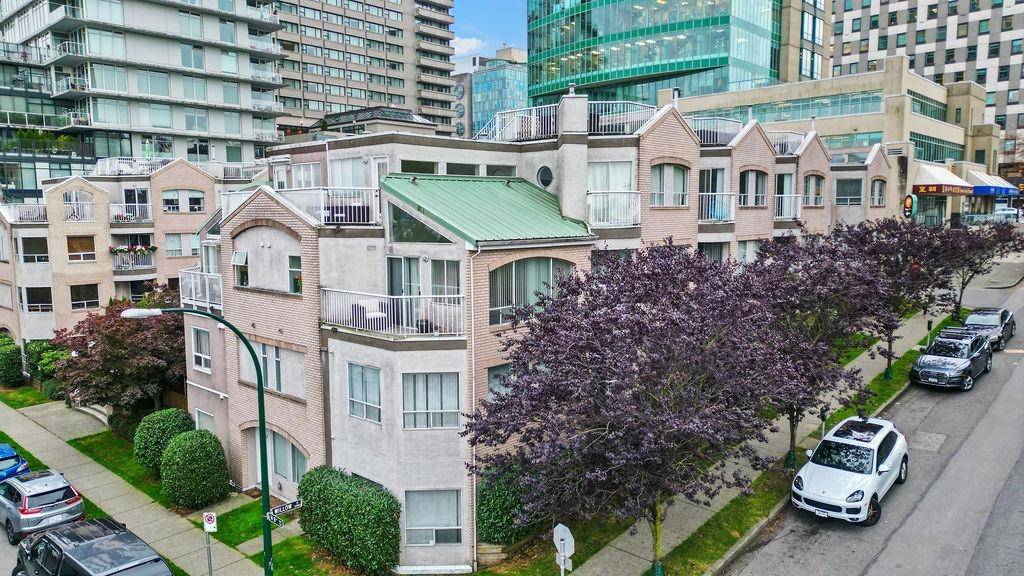 Vancouver, BC V5Z 1E1,788 W 8TH AVE #103