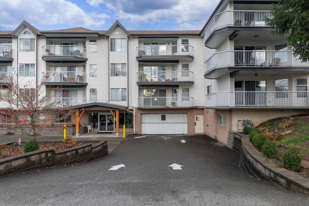 Abbotsford, BC V2S 6Z5,33535 KING RD #320