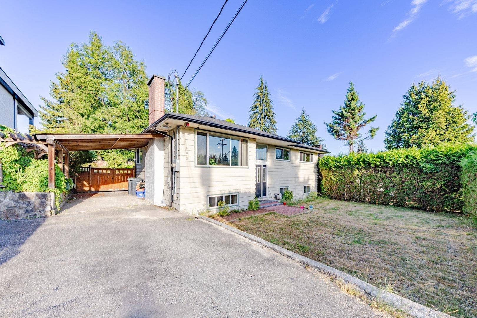 Coquitlam, BC V3J 6B3,683 POIRIER ST