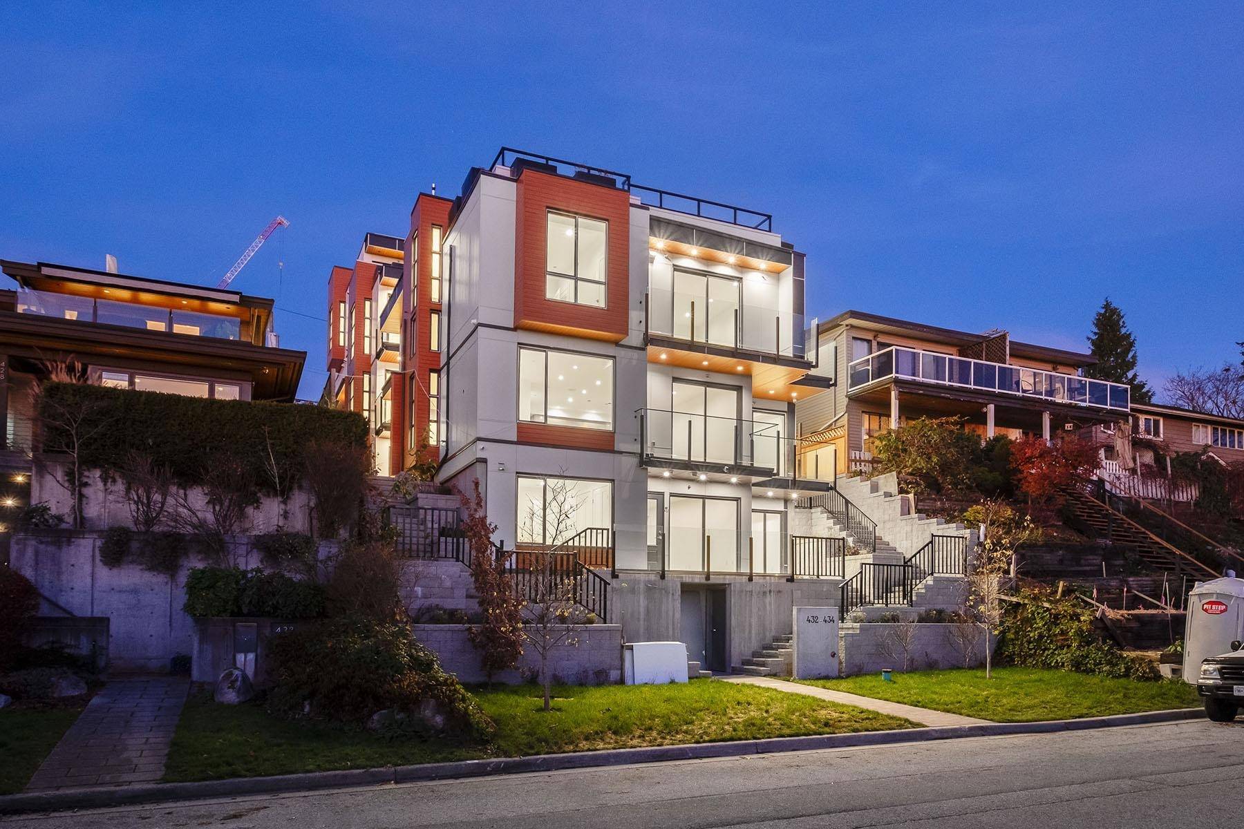 North Vancouver, BC V7L 1B7,432 E 1ST ST #2