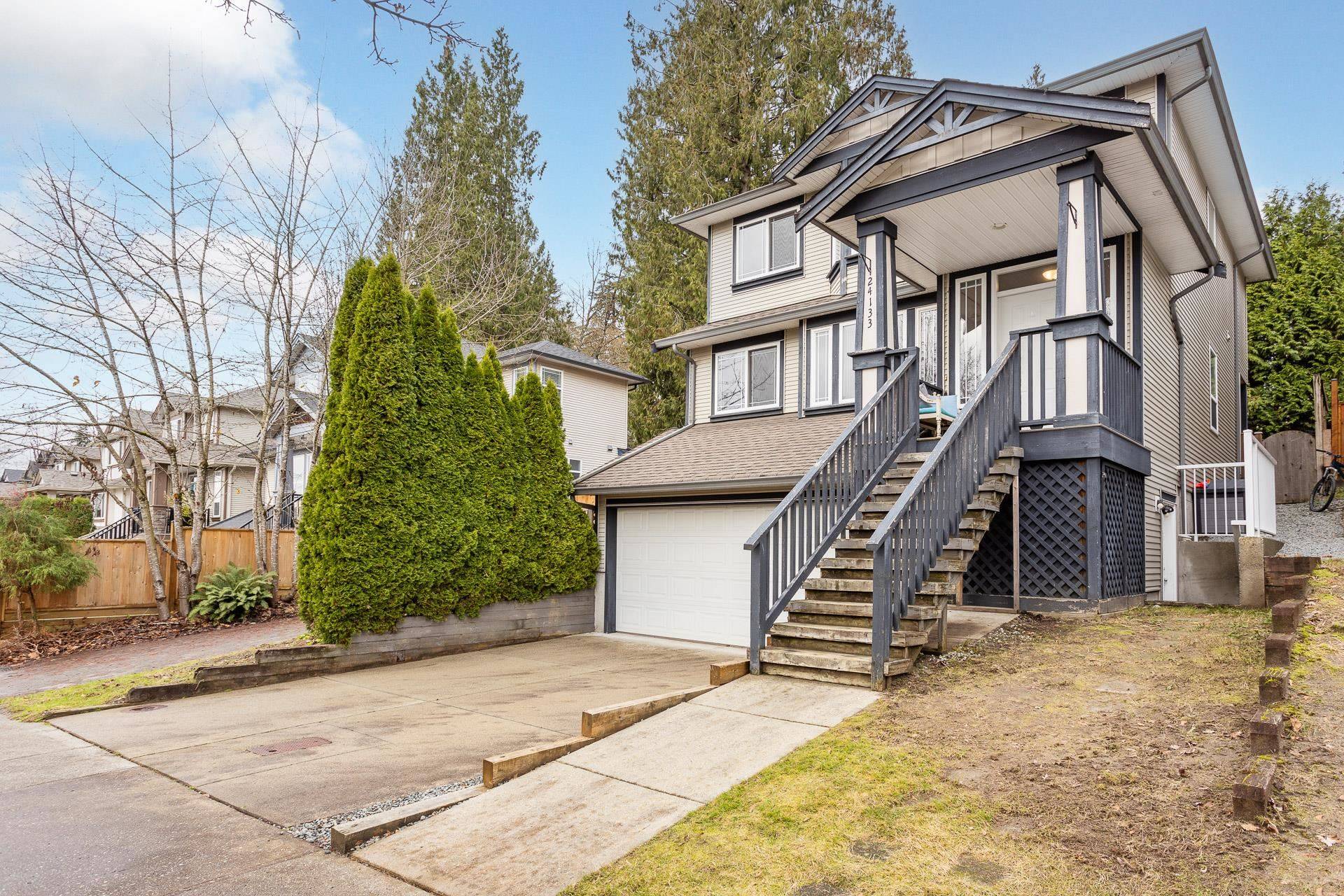 Maple Ridge, BC V2W 2C5,24133 102B AVE