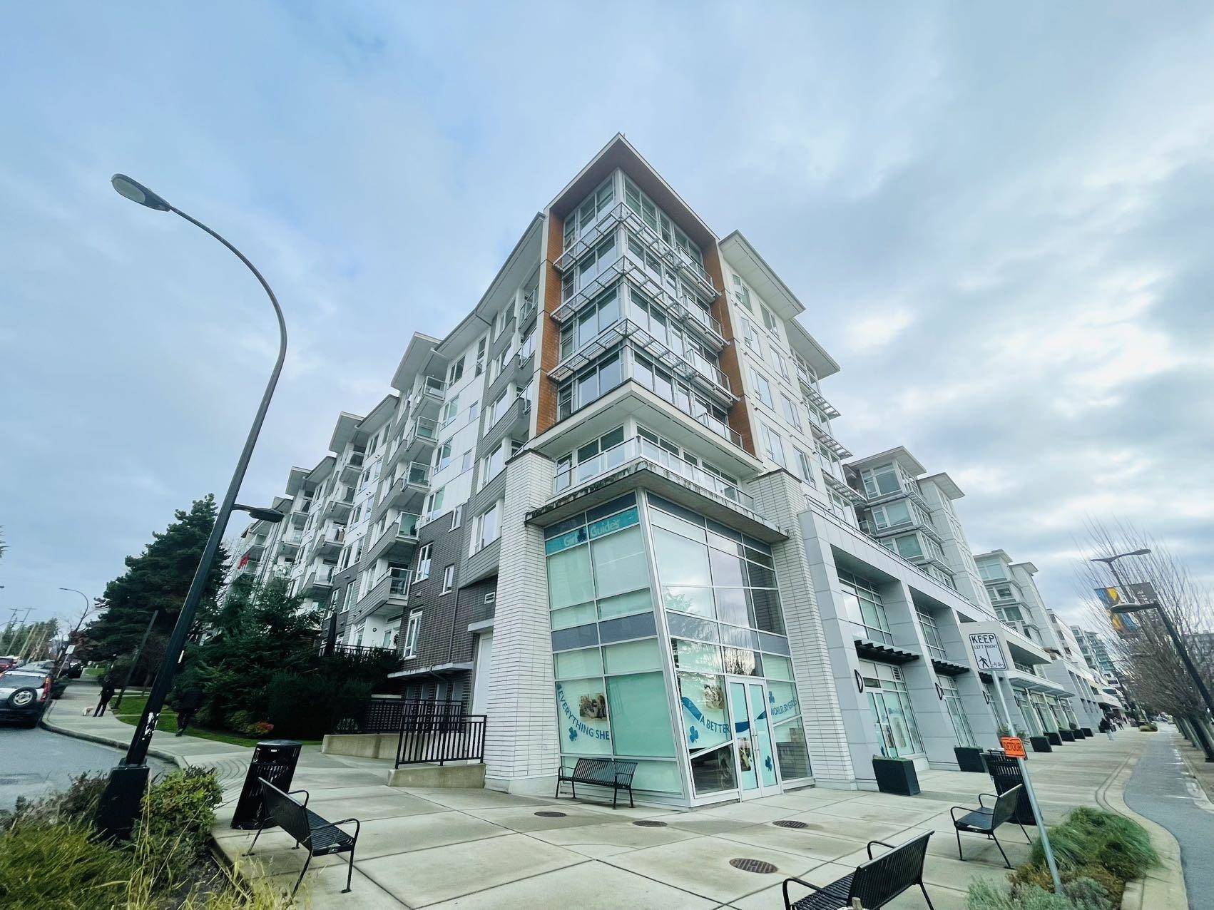 North Vancouver, BC V7M 0E8,277 W 1ST ST #107