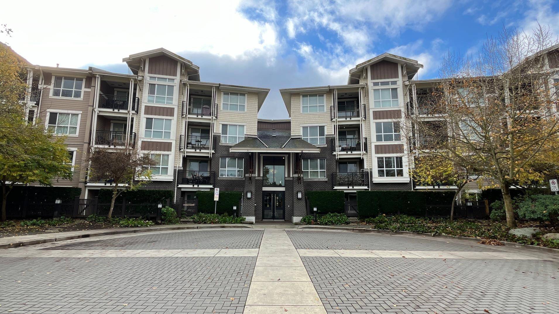 Burnaby, BC V5J 0E4,5788 SIDLEY ST #320