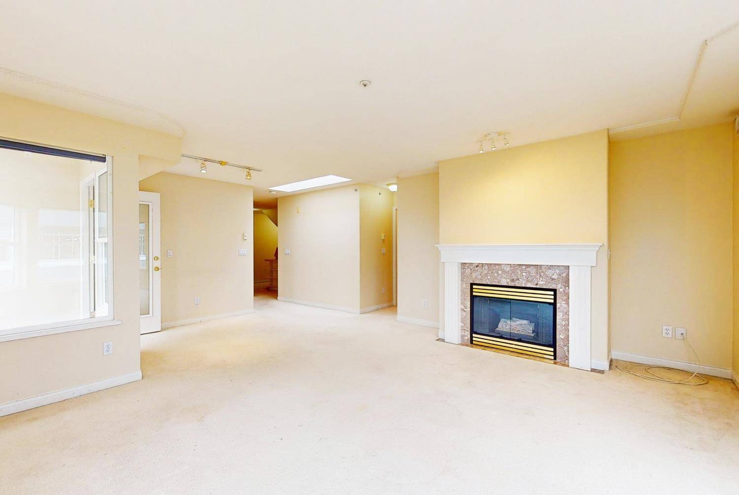 Vancouver, BC V6M 4B8,5723 BALSAM ST #PH1