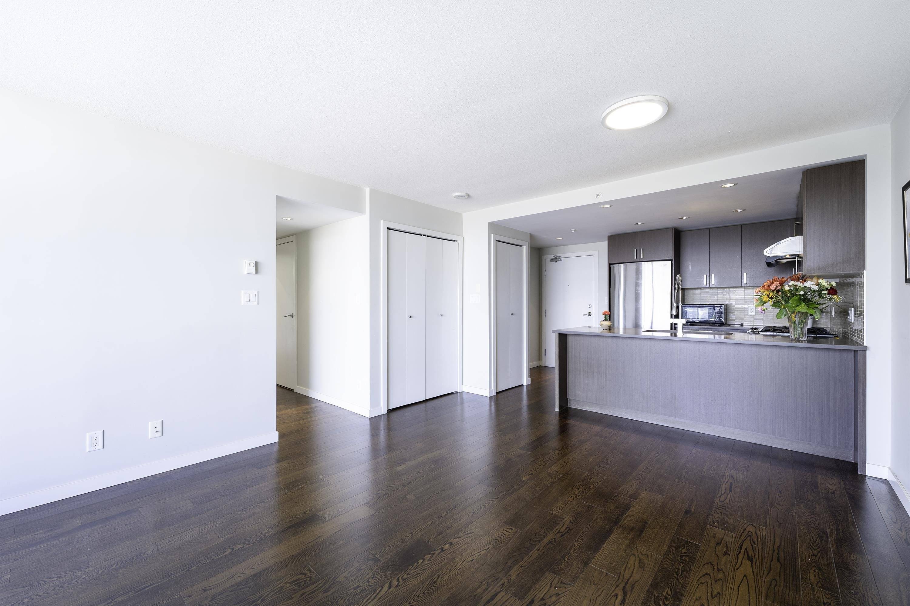 Richmond, BC V6X 0J2,7117 ELMBRIDGE WAY #1010