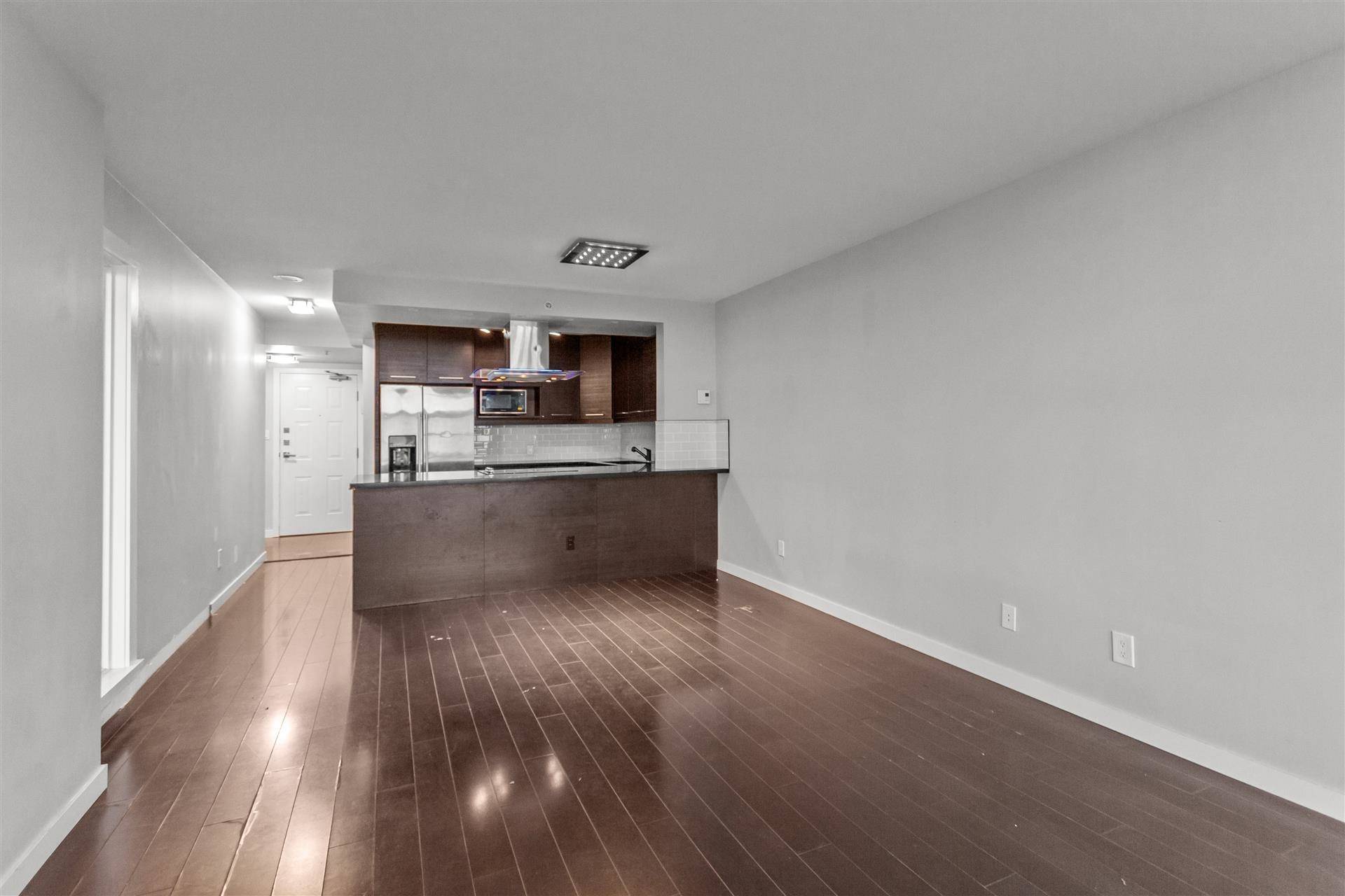 Vancouver, BC V5M 4V1,2468 E BROADWAY #602