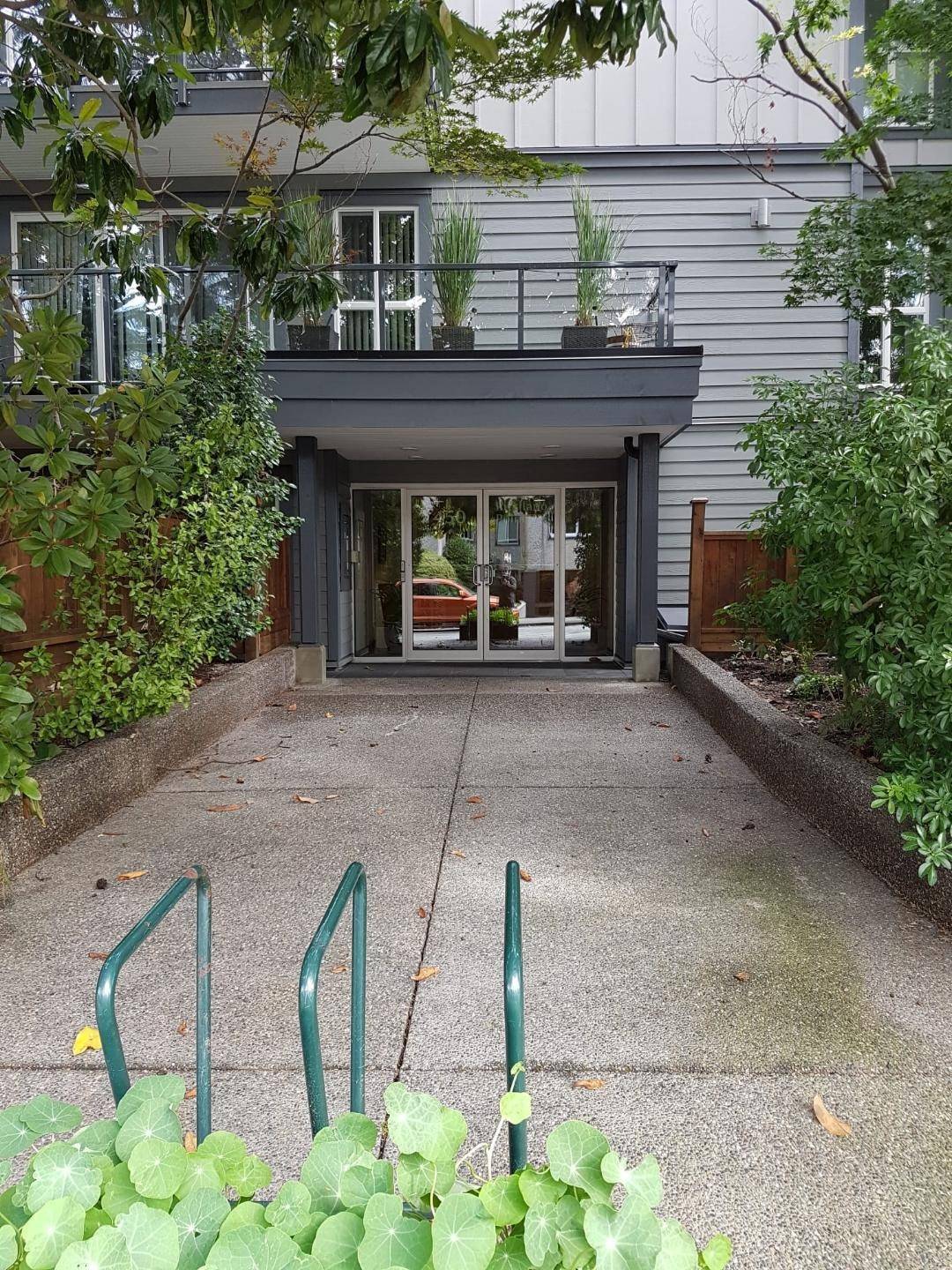 Vancouver, BC V6J 3W3,1450 LABURNUM ST