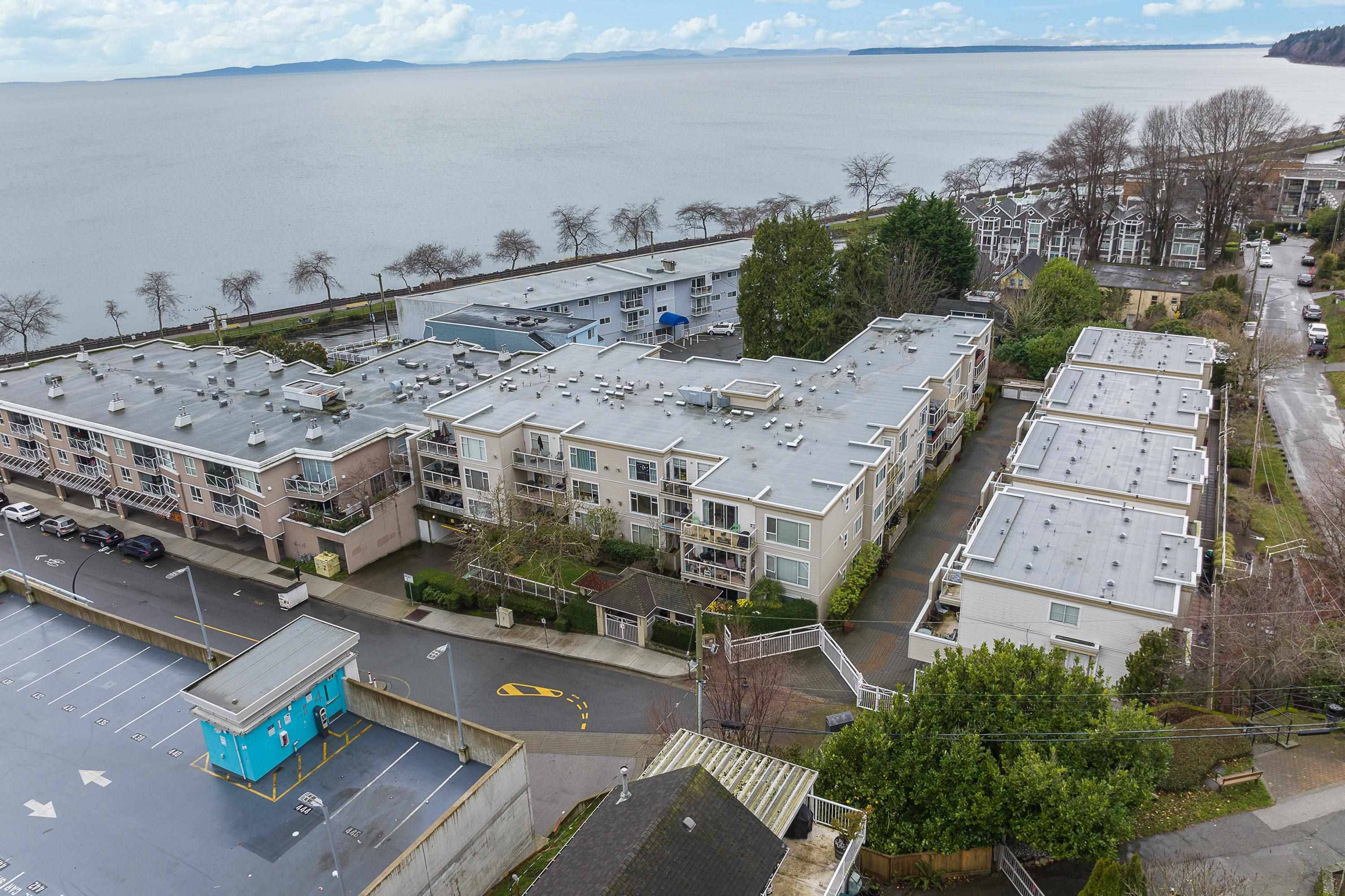 White Rock, BC V4B 3T4,1153 VIDAL ST #201