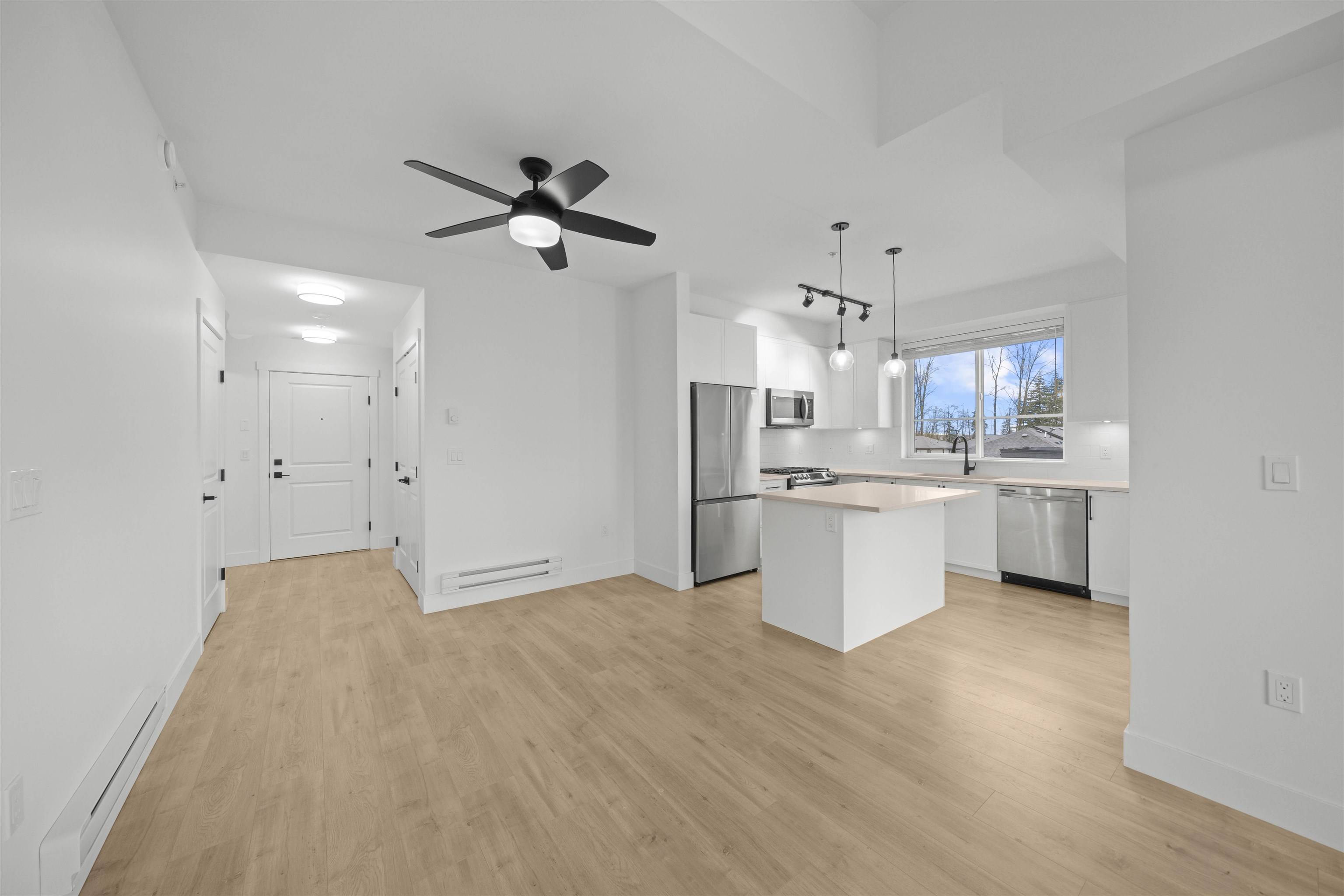 Langley, BC V2Y 3K9,7506 199A ST #423