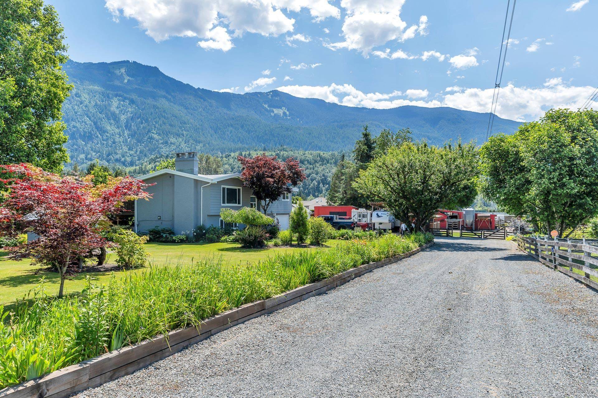 Rosedale, BC V0X 1X1,52484 YALE RD