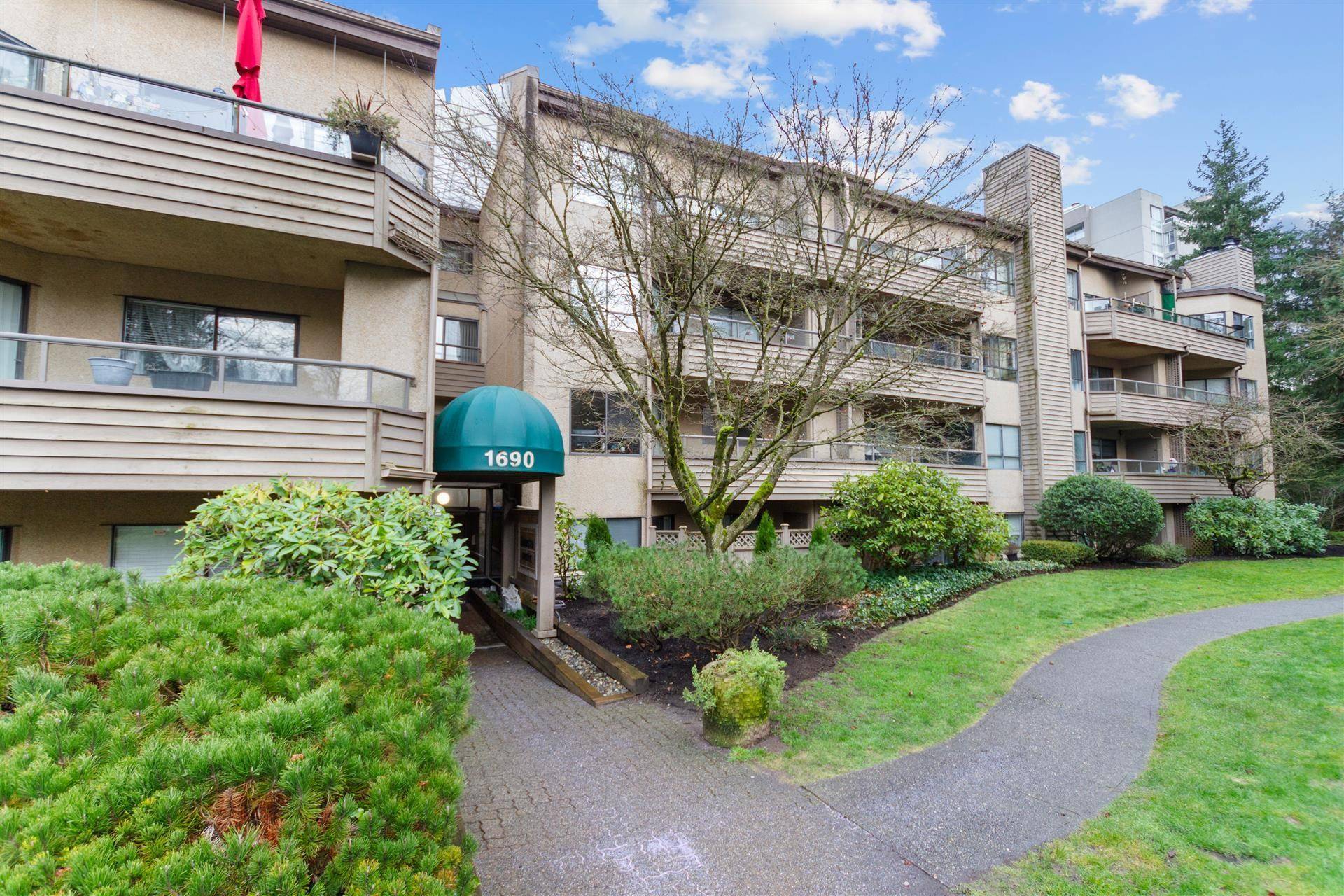 Burnaby, BC V5A 2V6,1690 AUGUSTA AVE #301