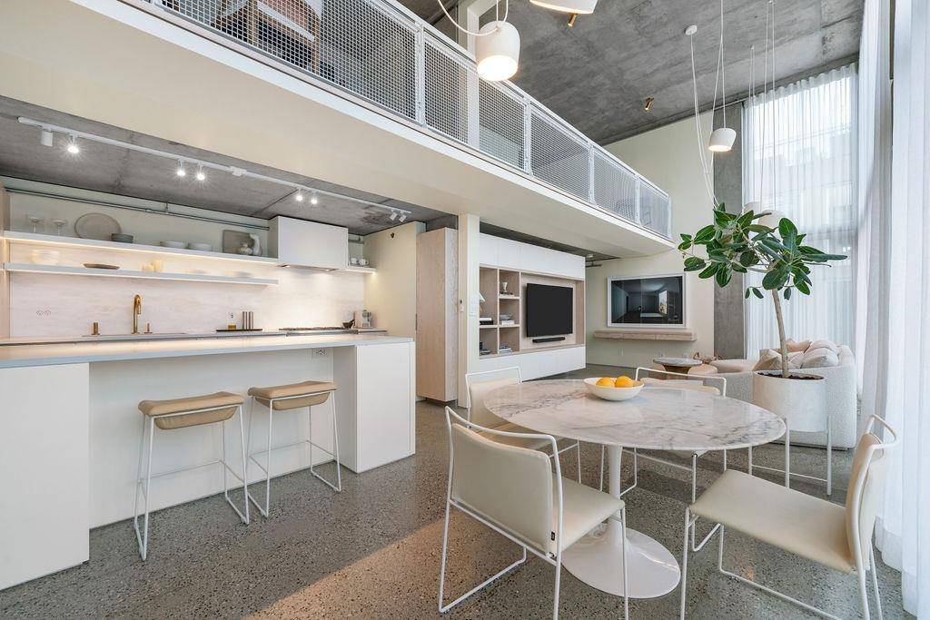 Vancouver, BC V6J 1H2,1540 W 2ND AVE #PH610