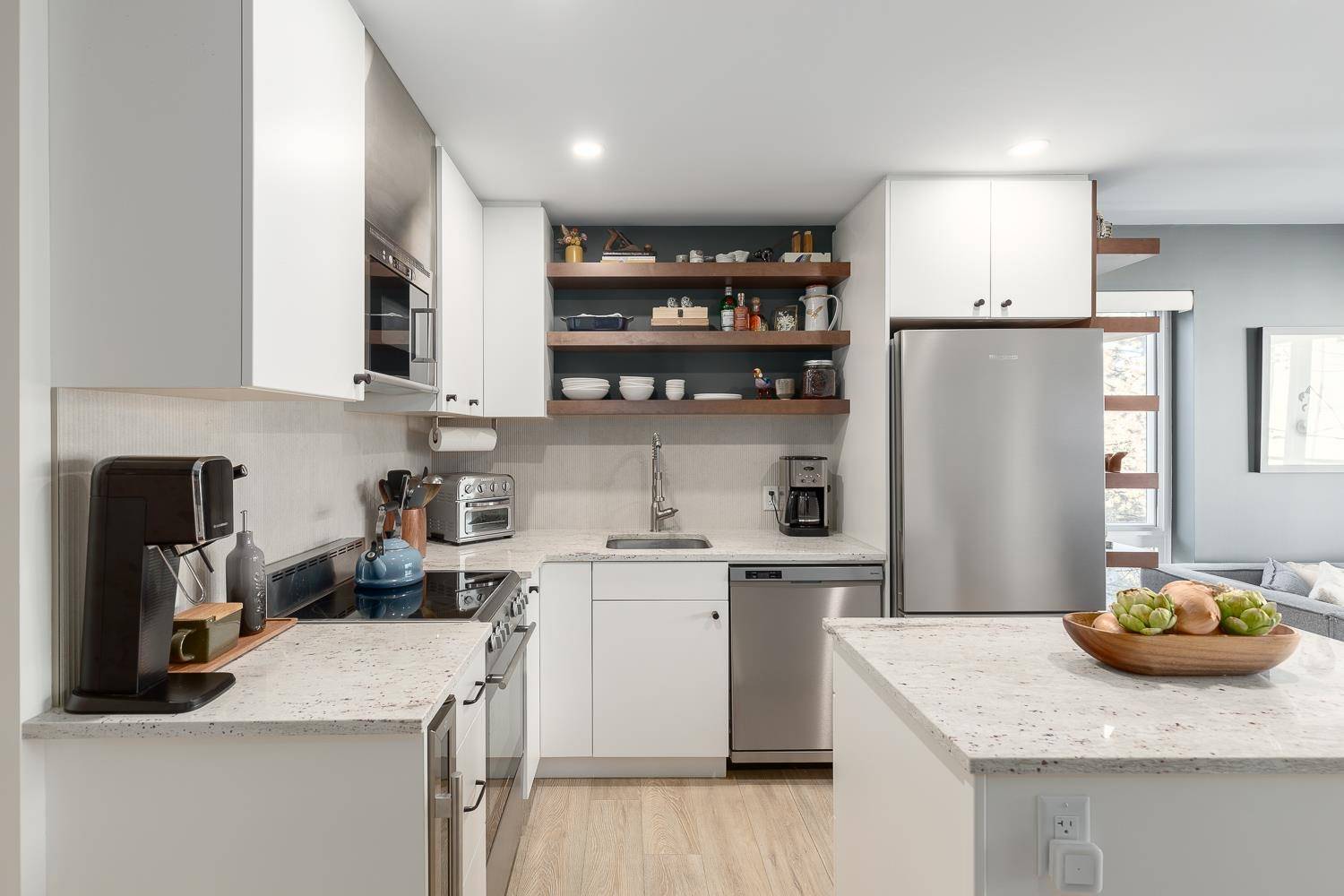 Vancouver, BC V5N 1E1,1661 E 2ND AVE #307