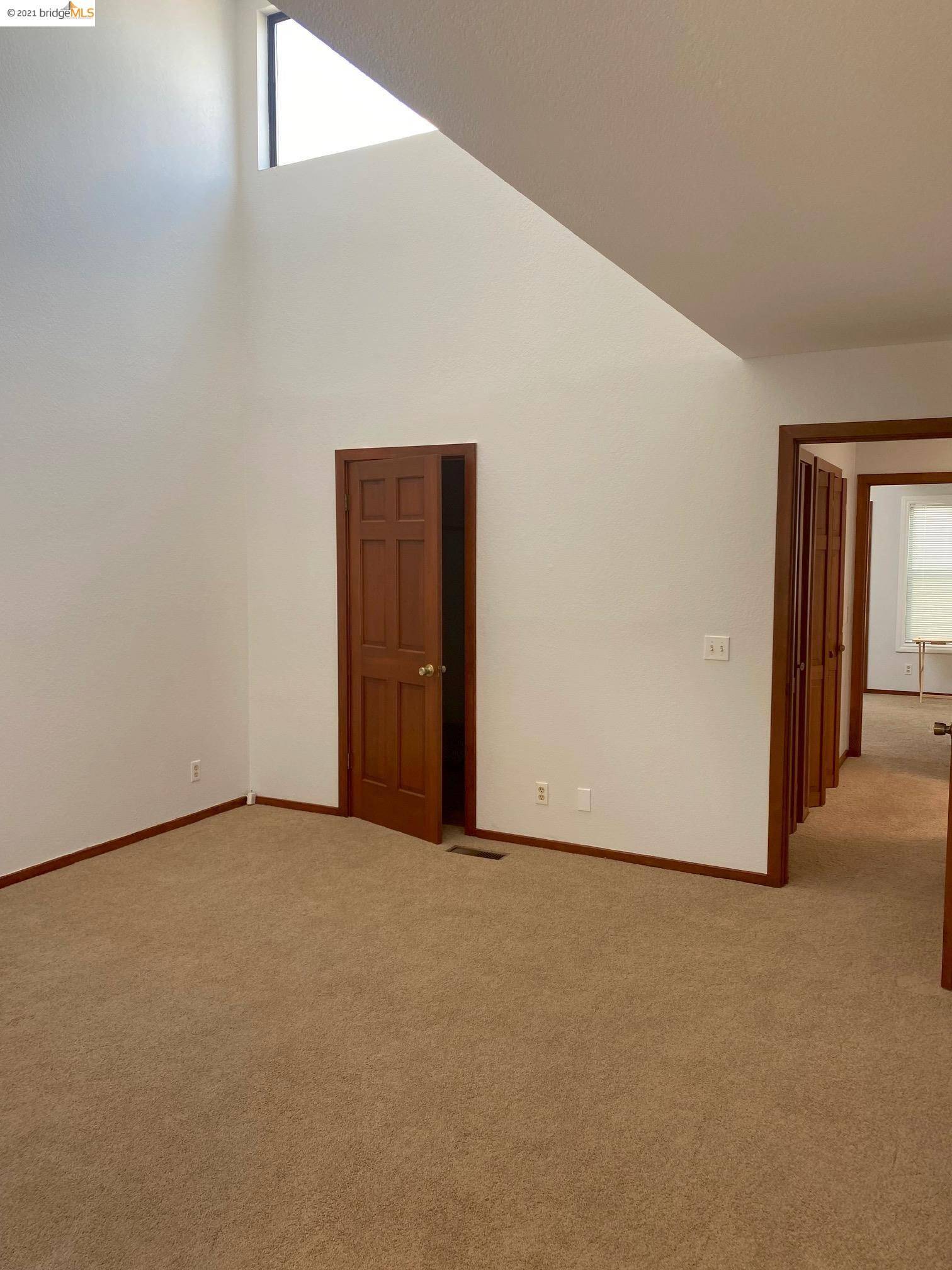El Sobrante, CA 94803,105 Creekside Ct