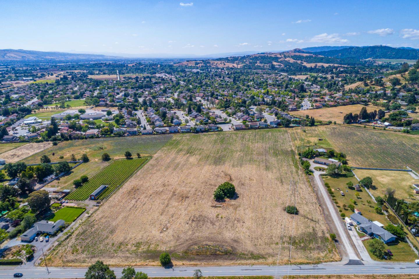 Morgan Hill, CA 95037,600 W Edmundson AVE