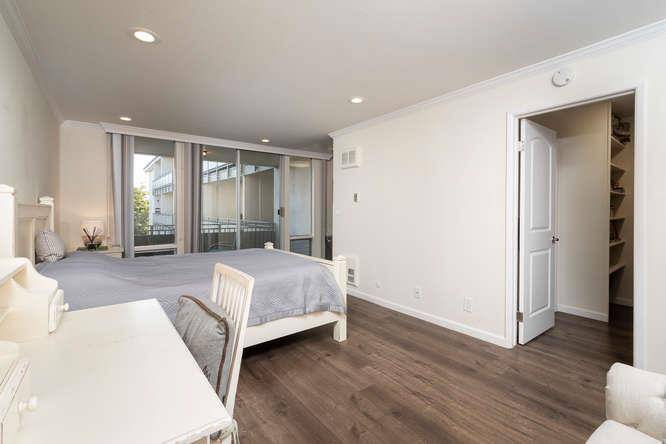Redwood City, CA 94061,1614 Hudson ST #209
